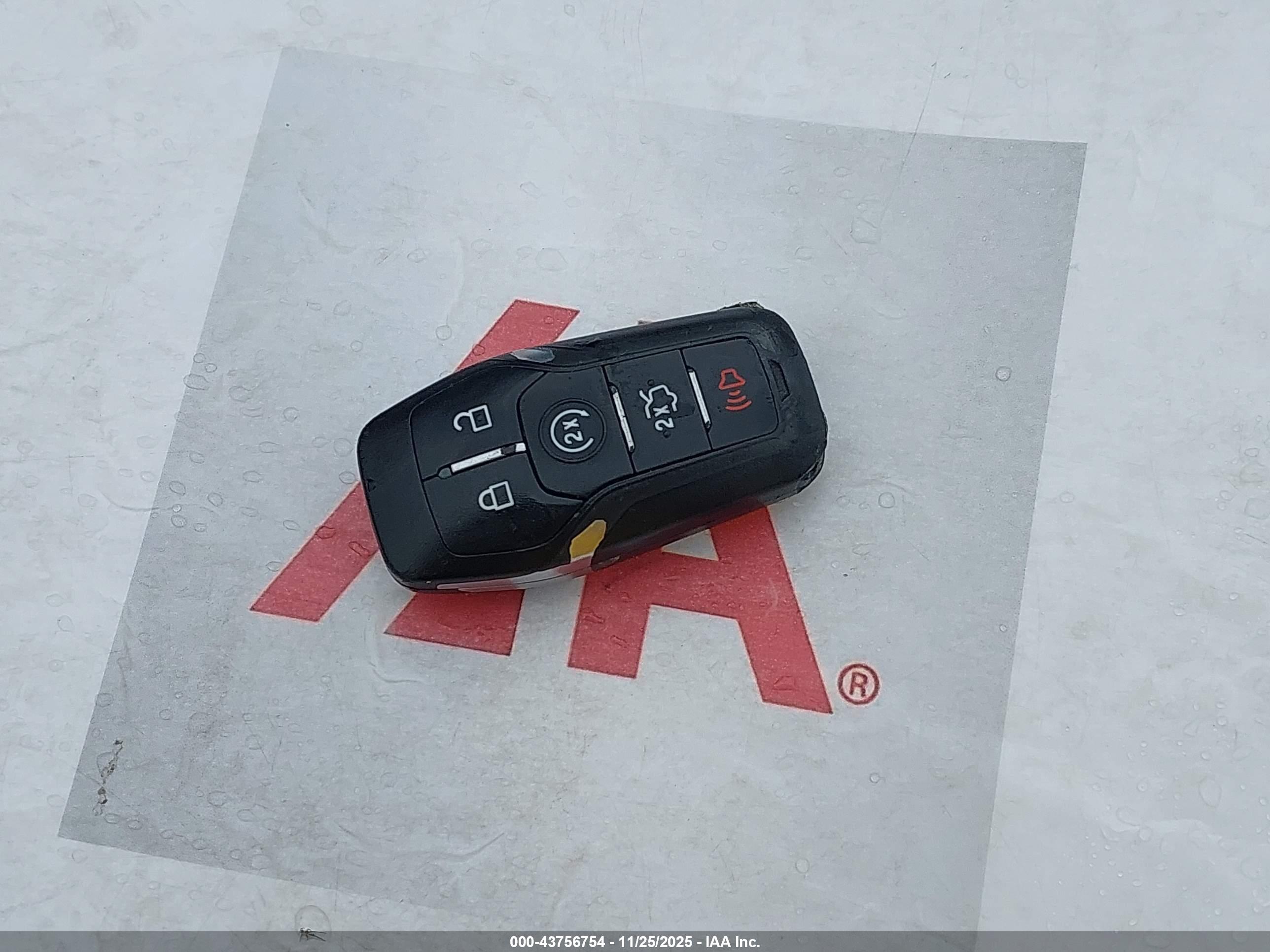 FORD FUSION image 11