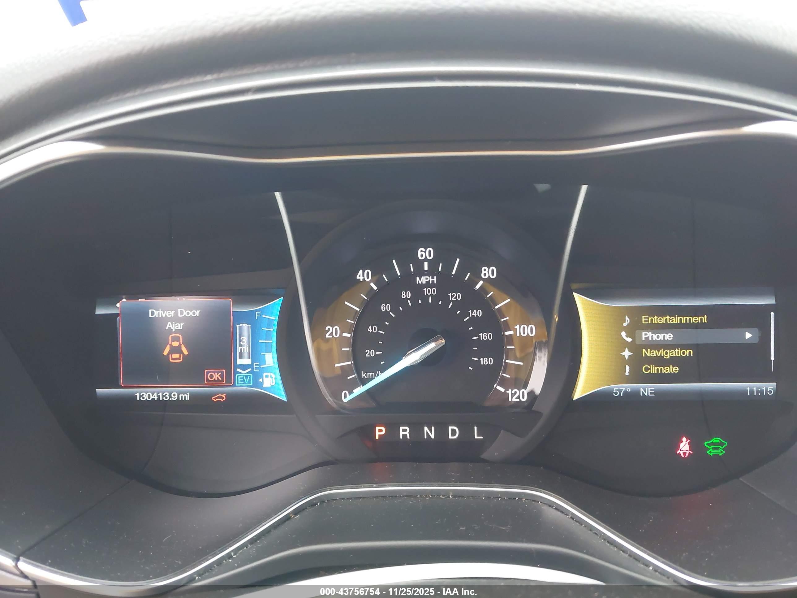 FORD FUSION image 7