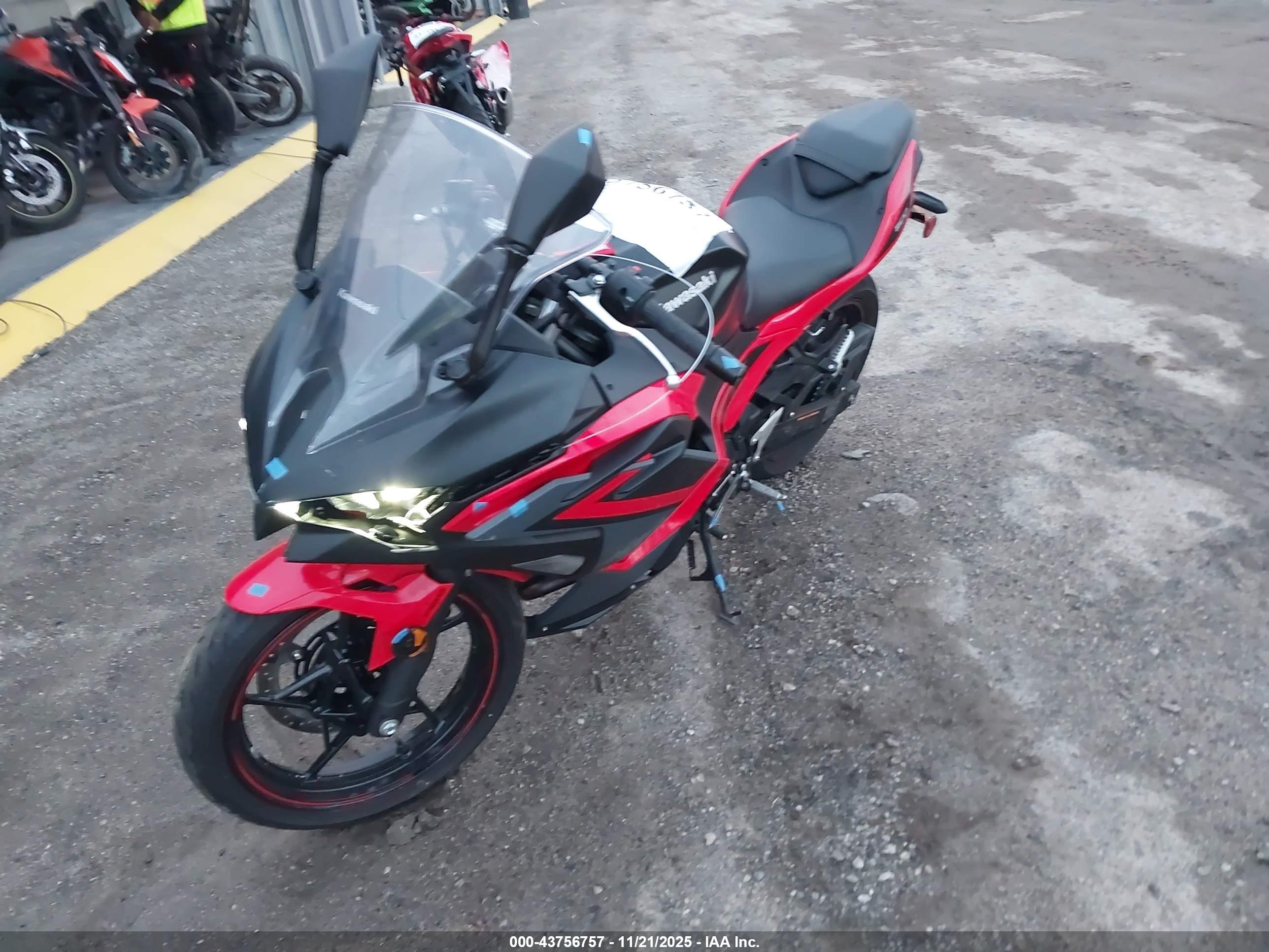 KAWASAKI EX500 image 2