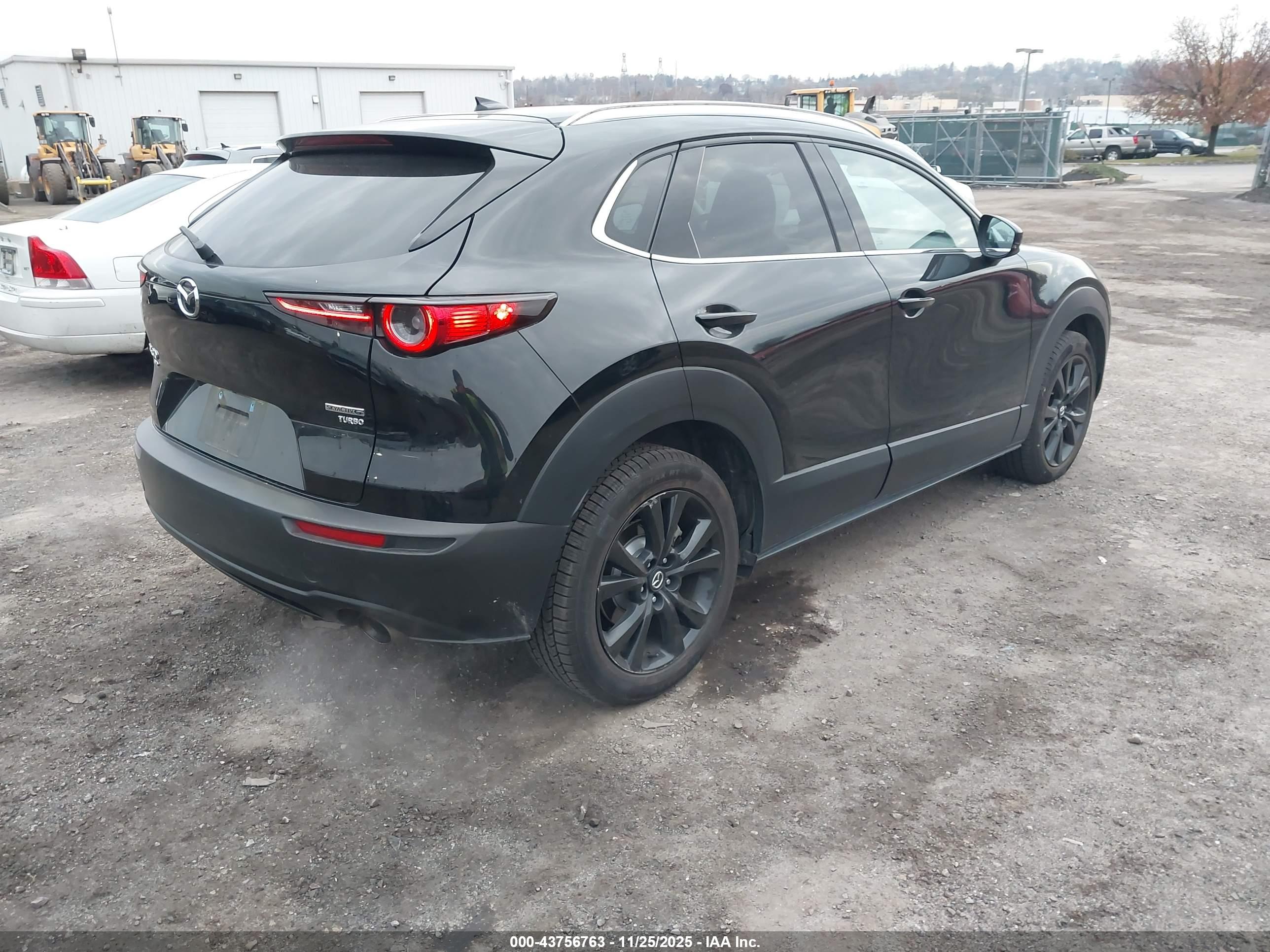 MAZDA CX-30 image 4