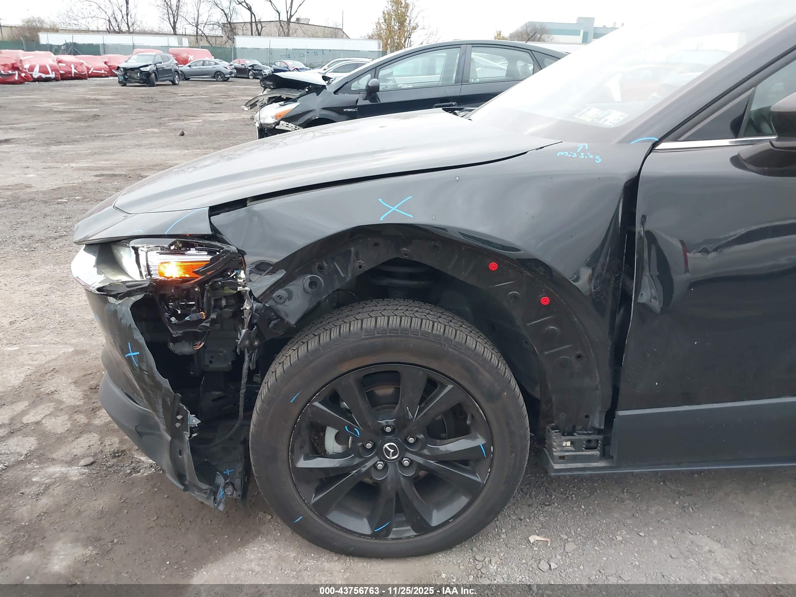MAZDA CX-30 image 6