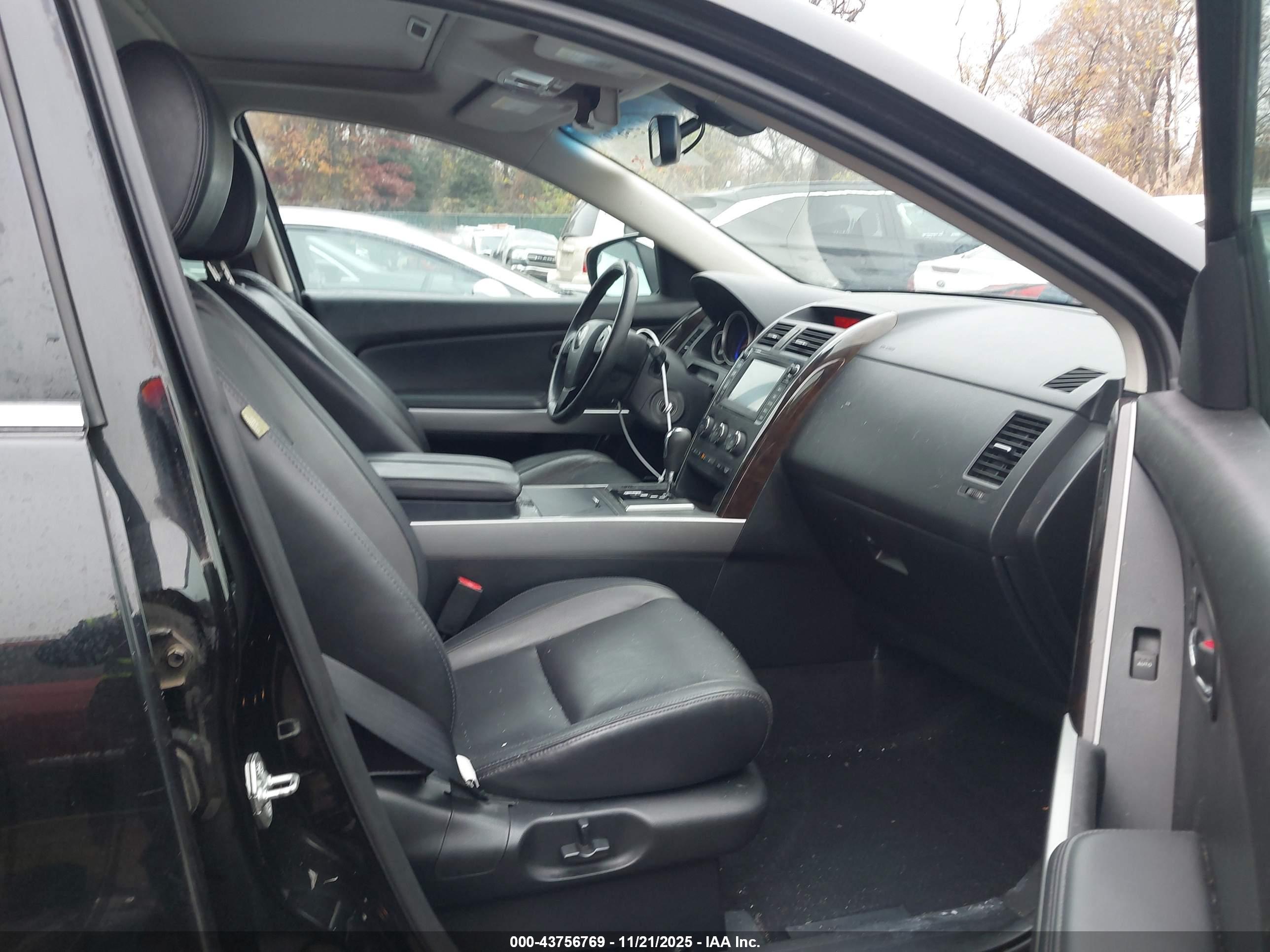 MAZDA CX-9 image 5