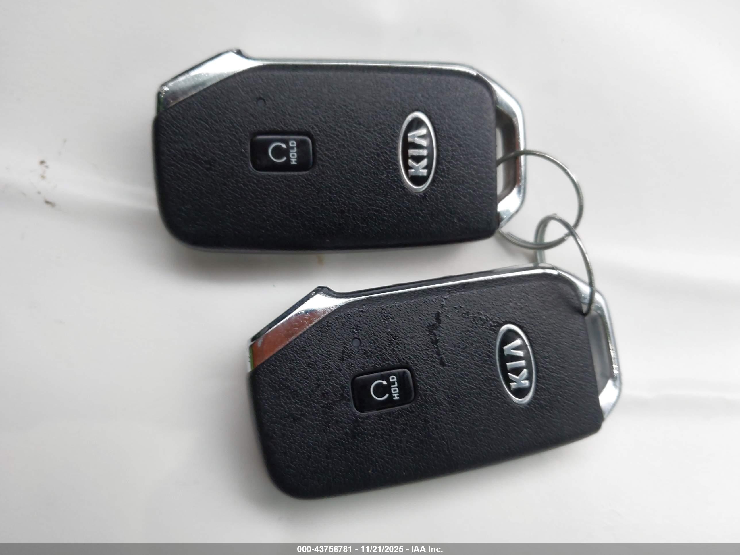 KIA SORENTO image 11