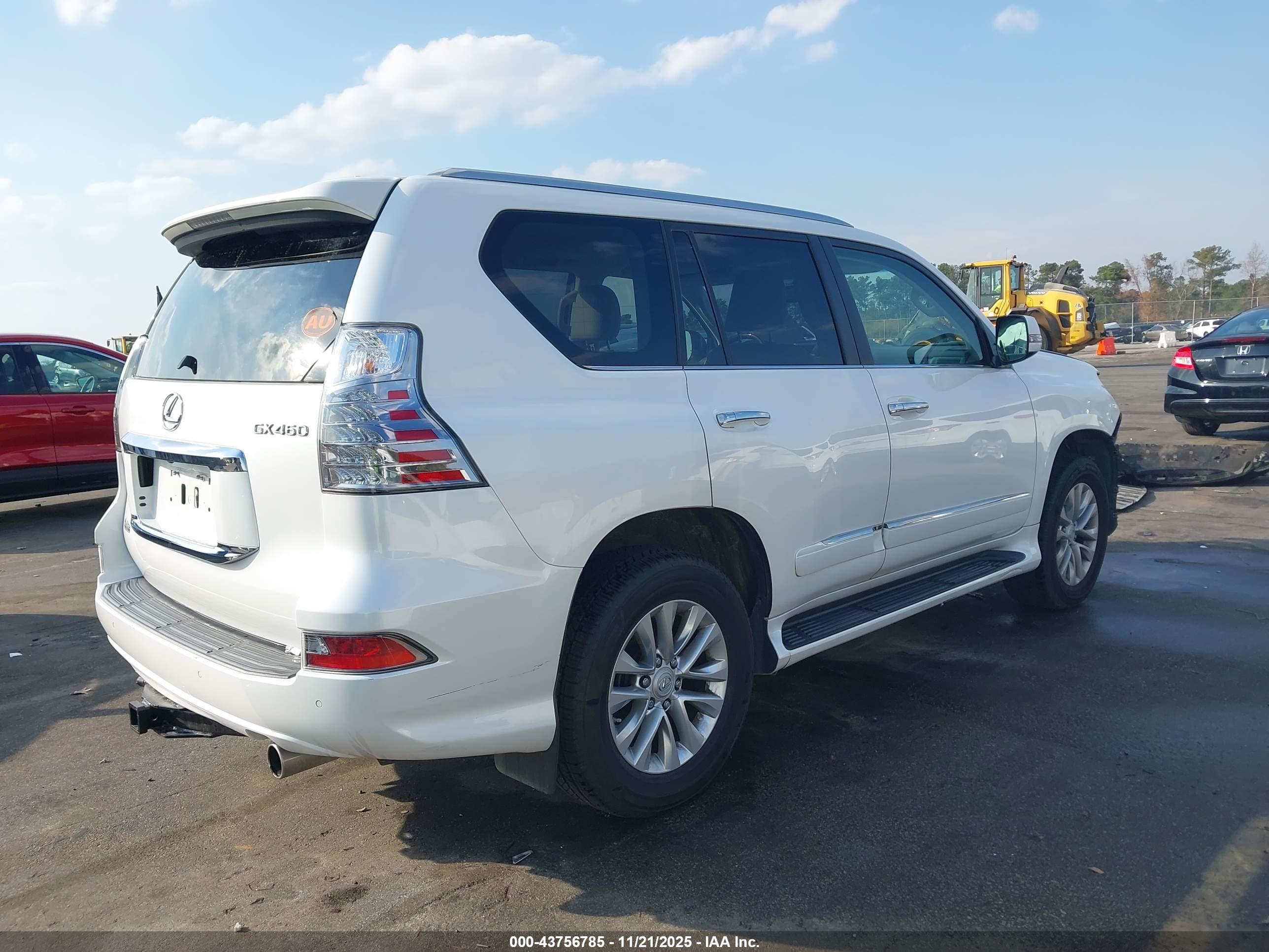 LEXUS GX image 4
