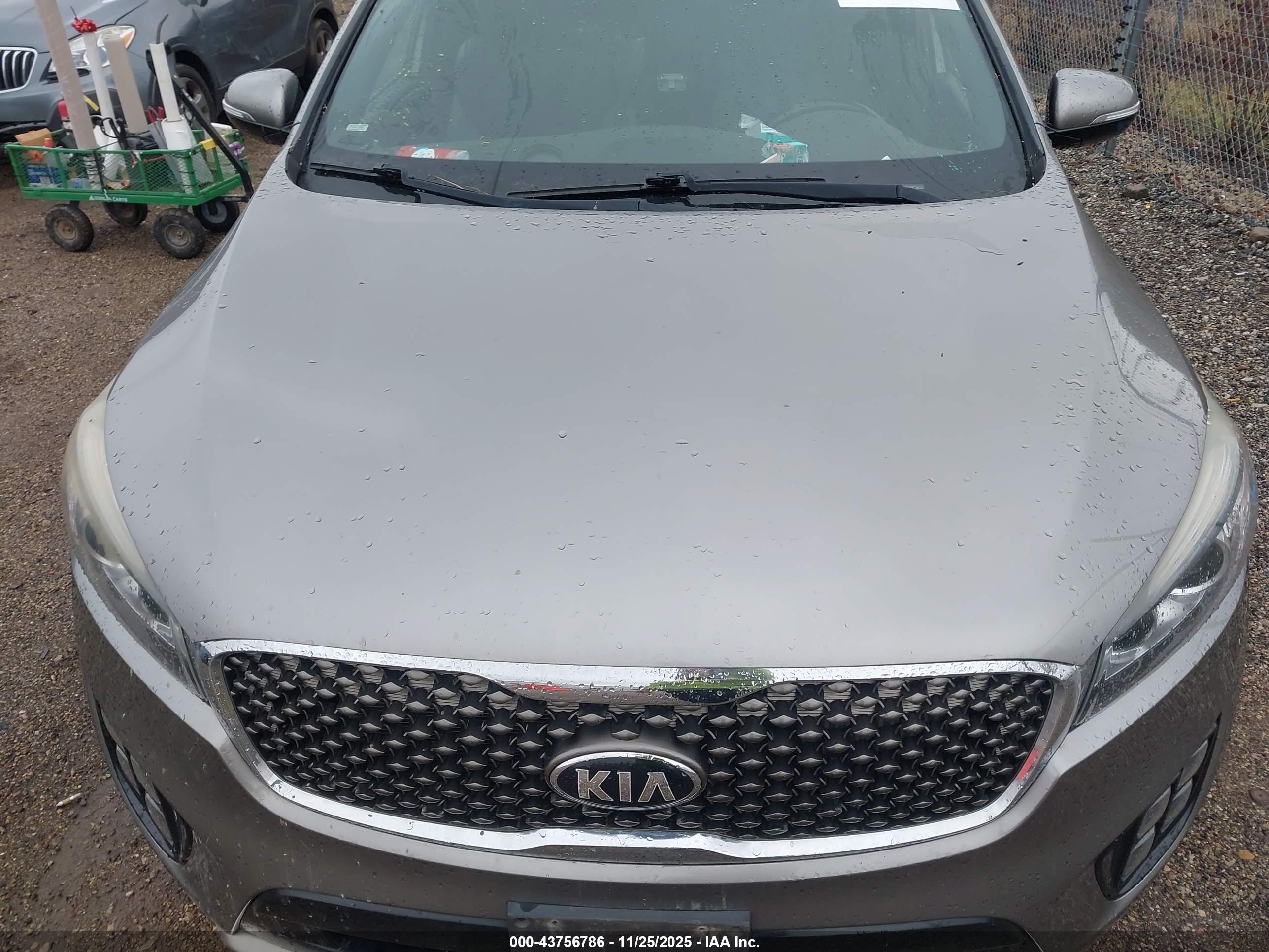 KIA SORENTO image 10
