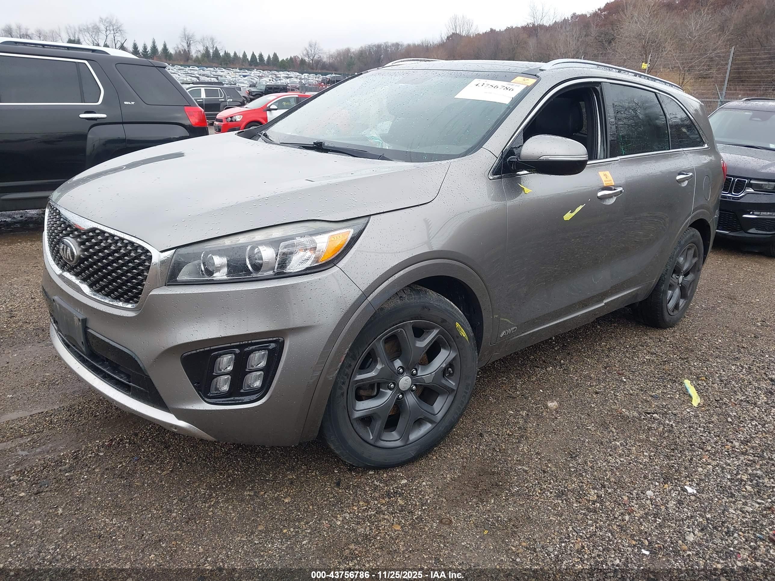 KIA SORENTO image 2
