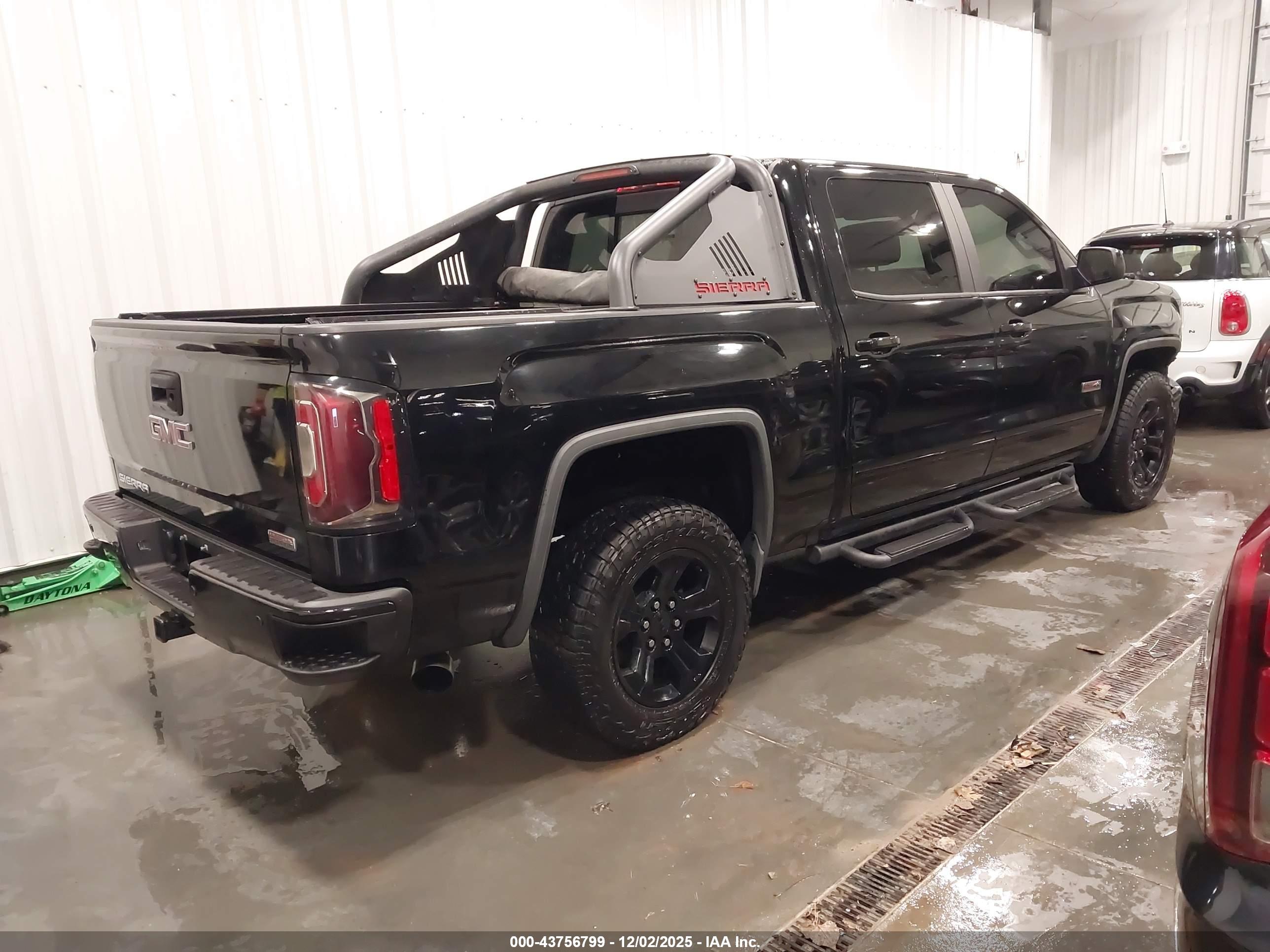 GMC SIERRA image 4