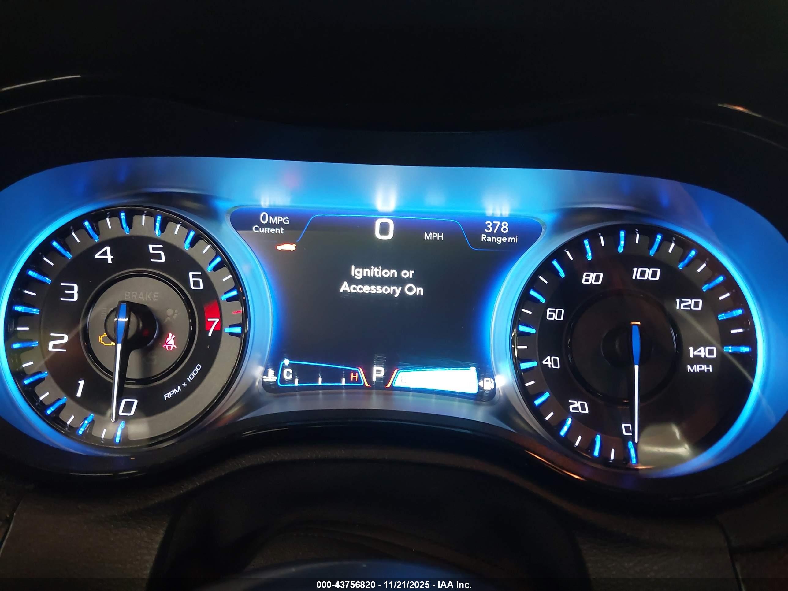CHRYSLER 300 image 7