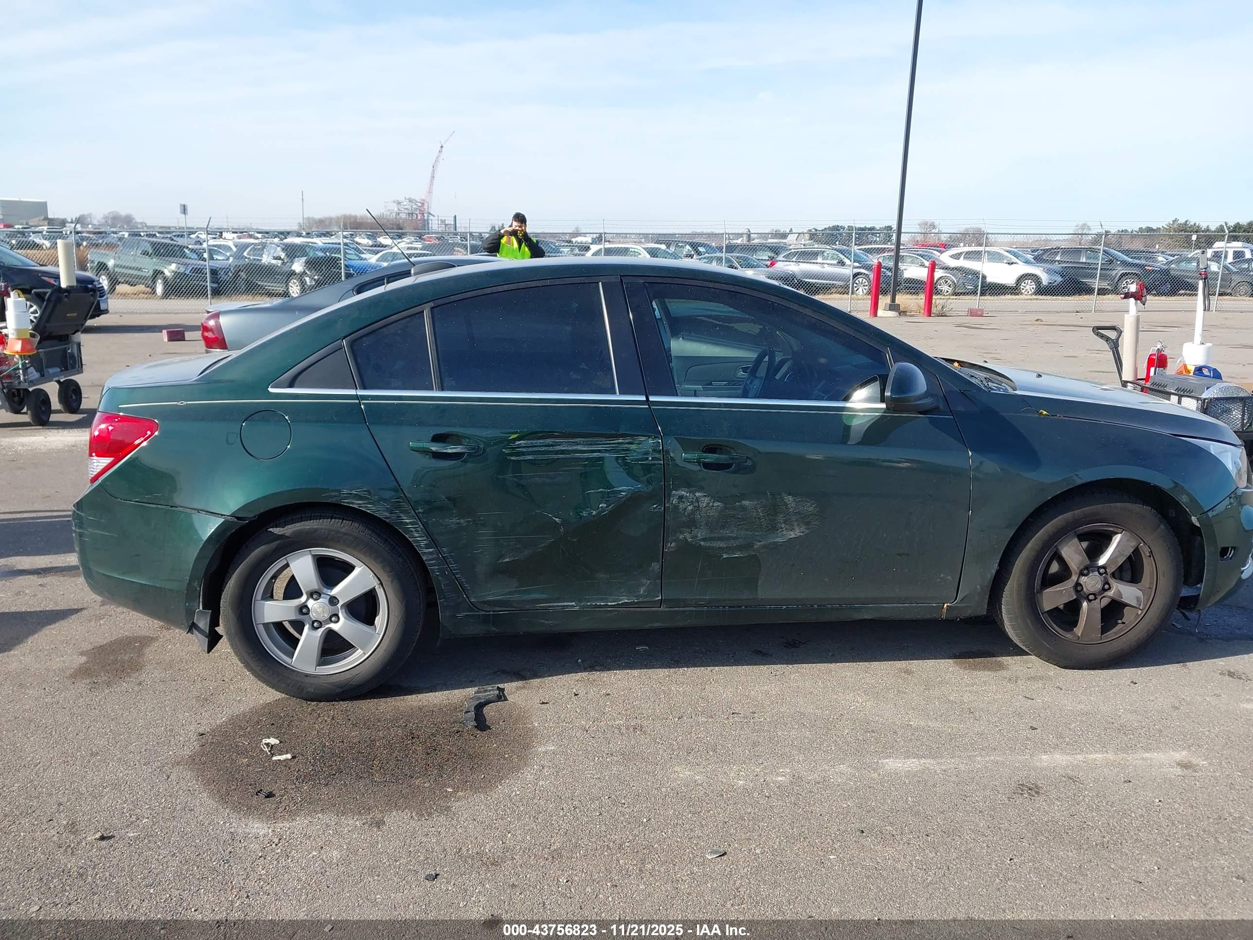 CHEVROLET CRUZE image 6