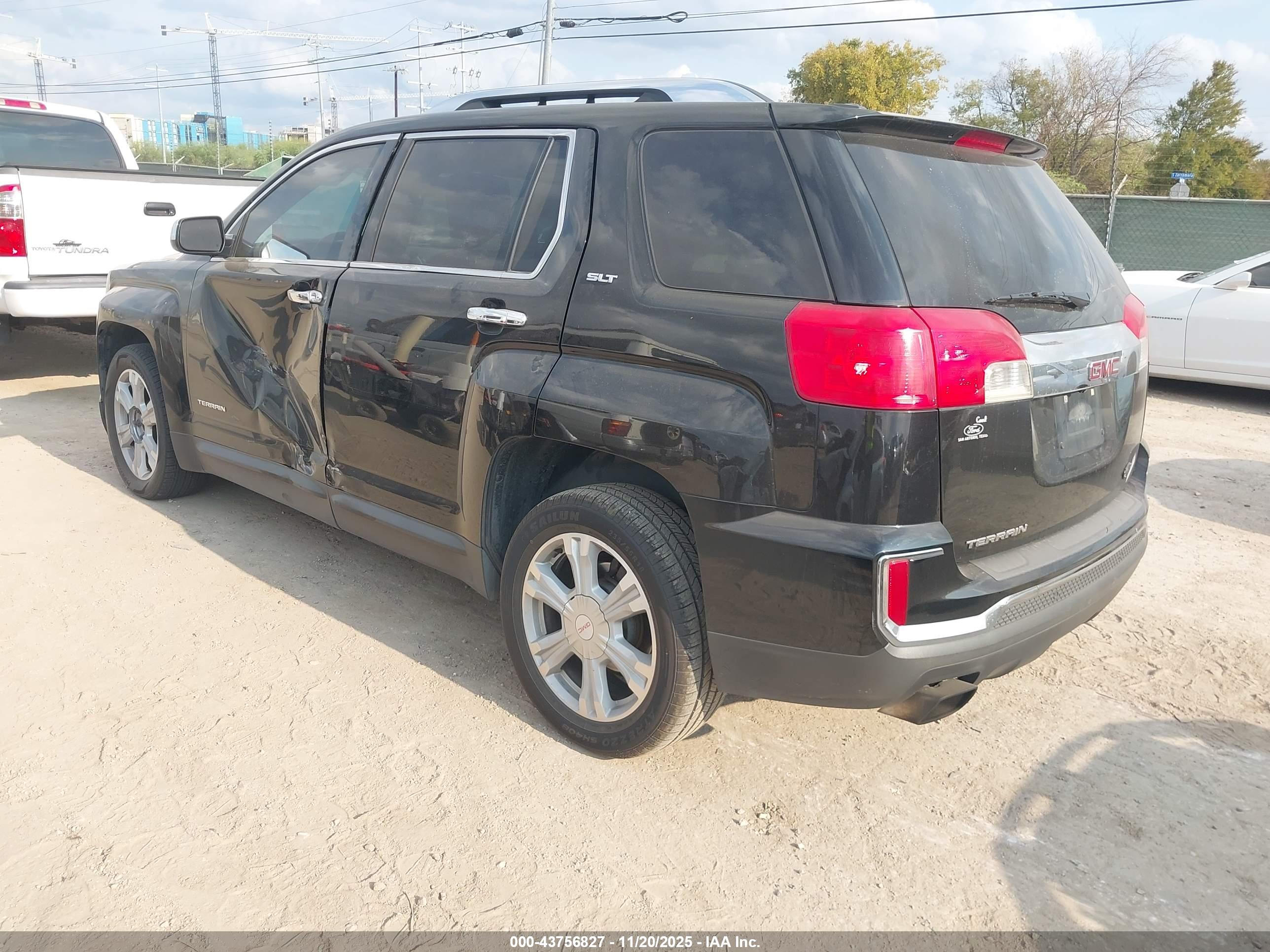 GMC TERRAIN image 3