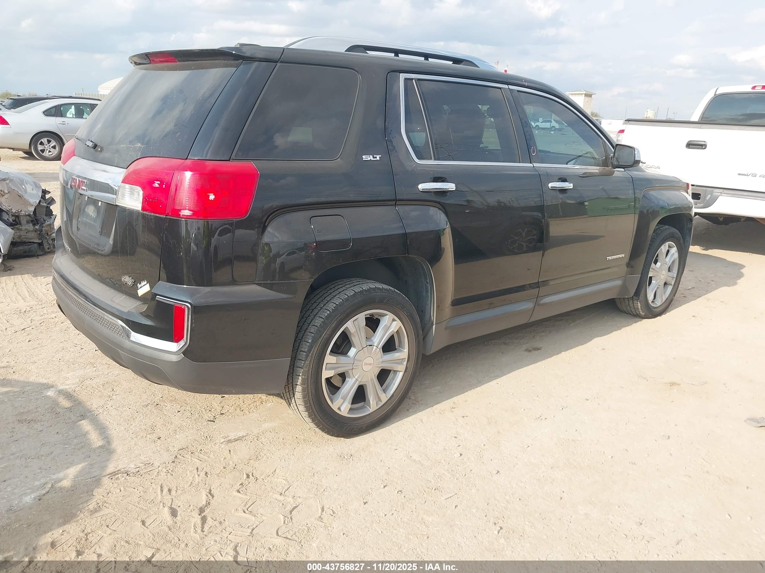GMC TERRAIN image 4