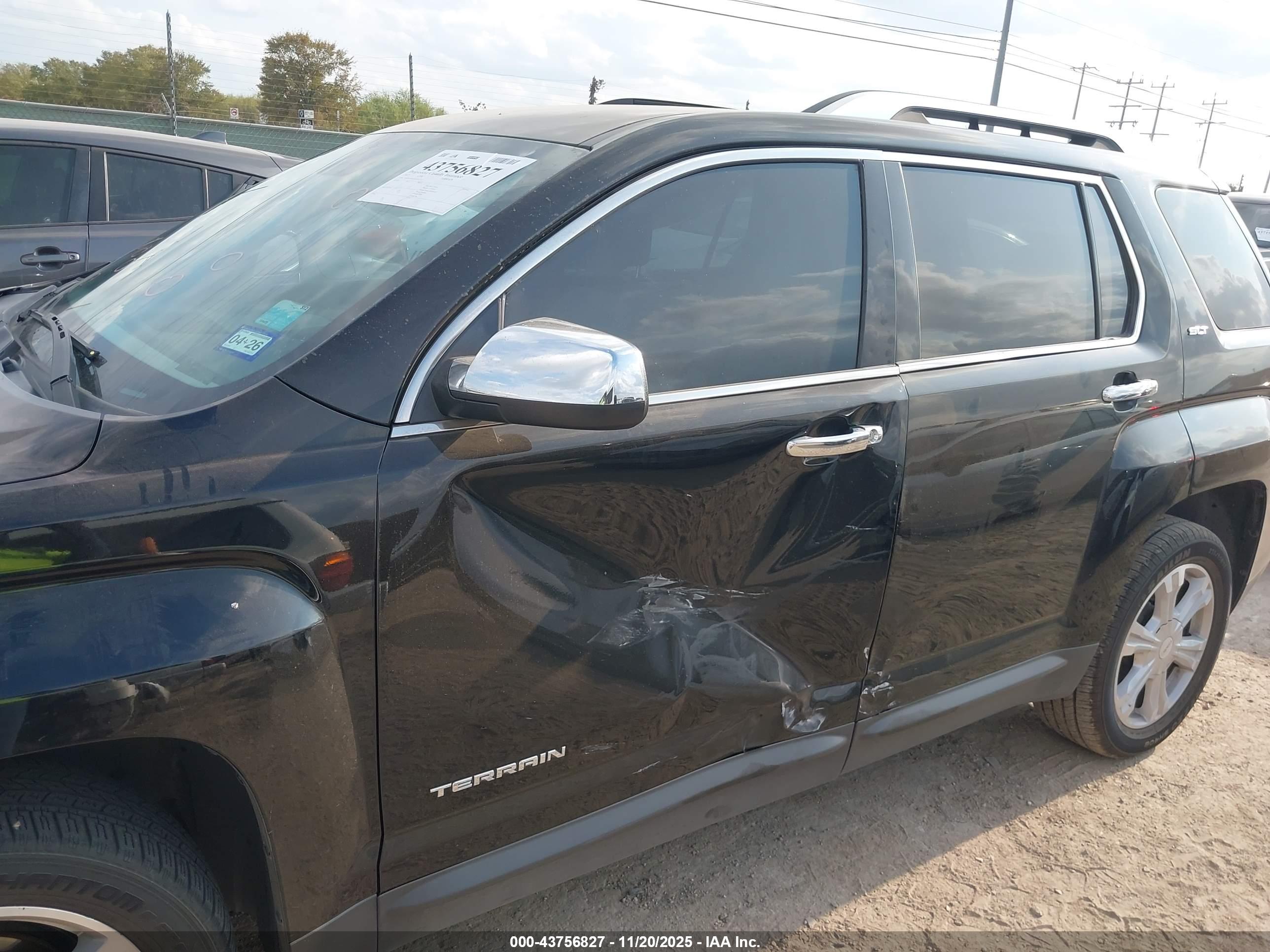GMC TERRAIN image 6
