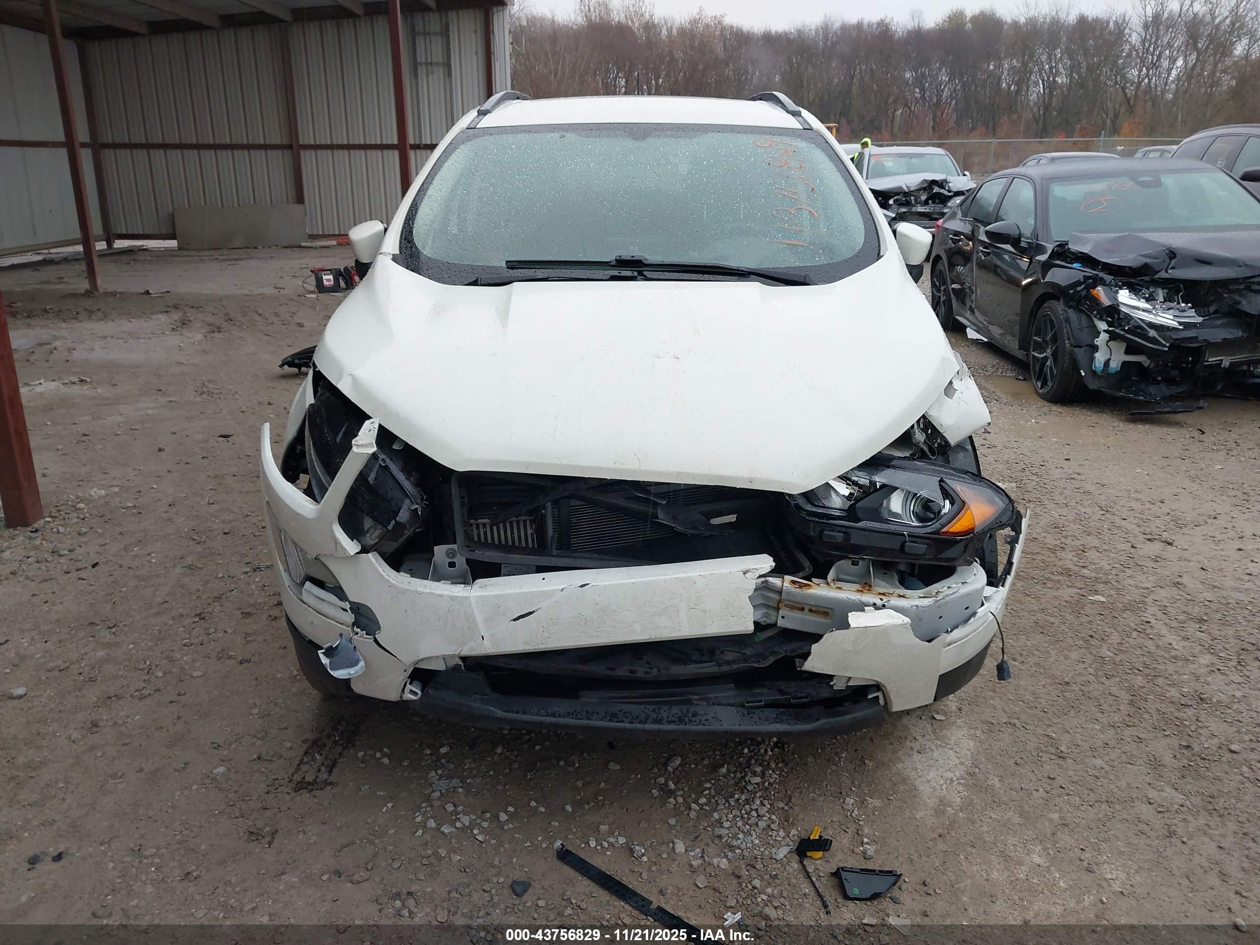 FORD ECOSPORT image 6