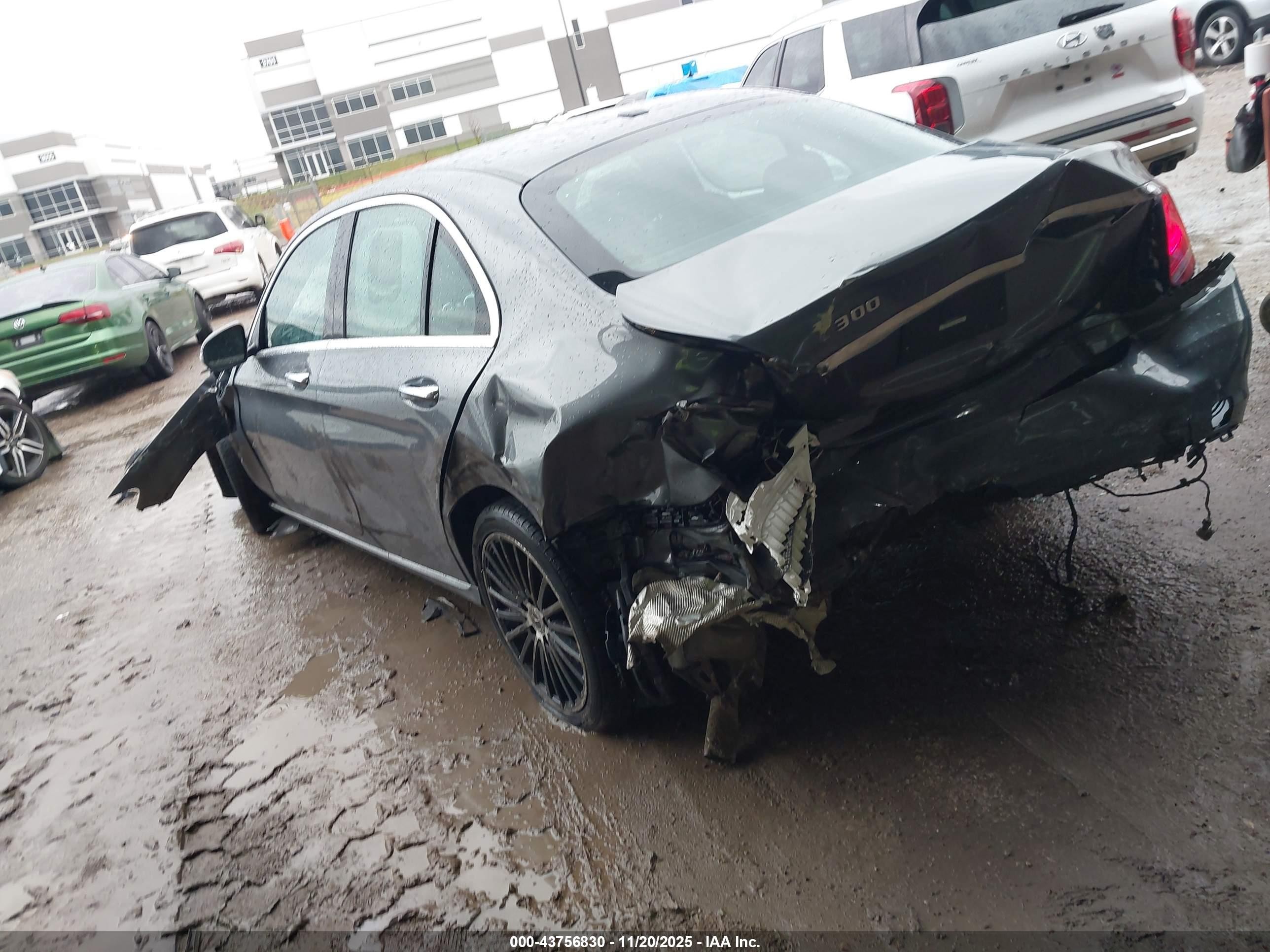 MERCEDES-BENZ C image 3