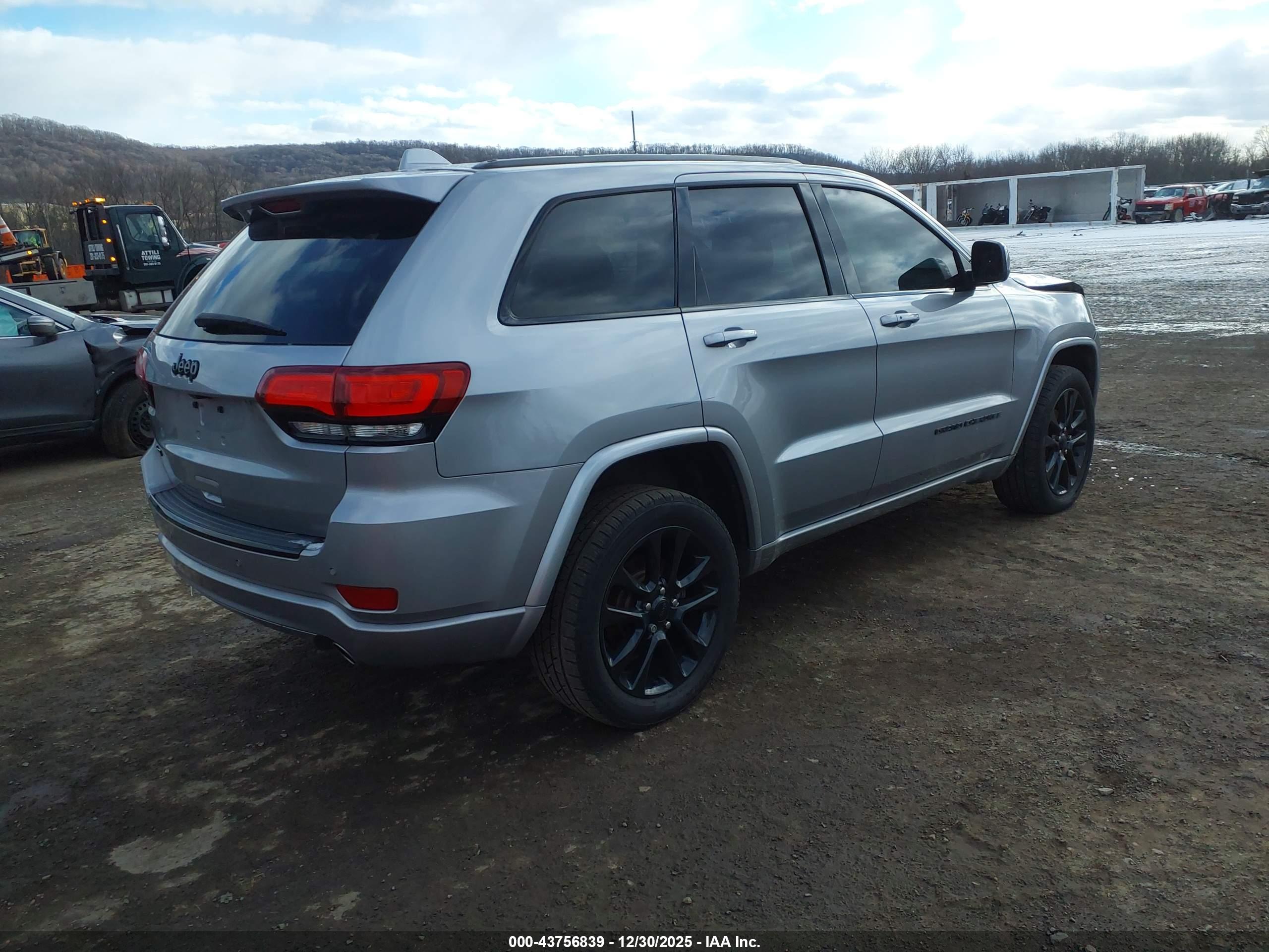 JEEP GRAND image 4