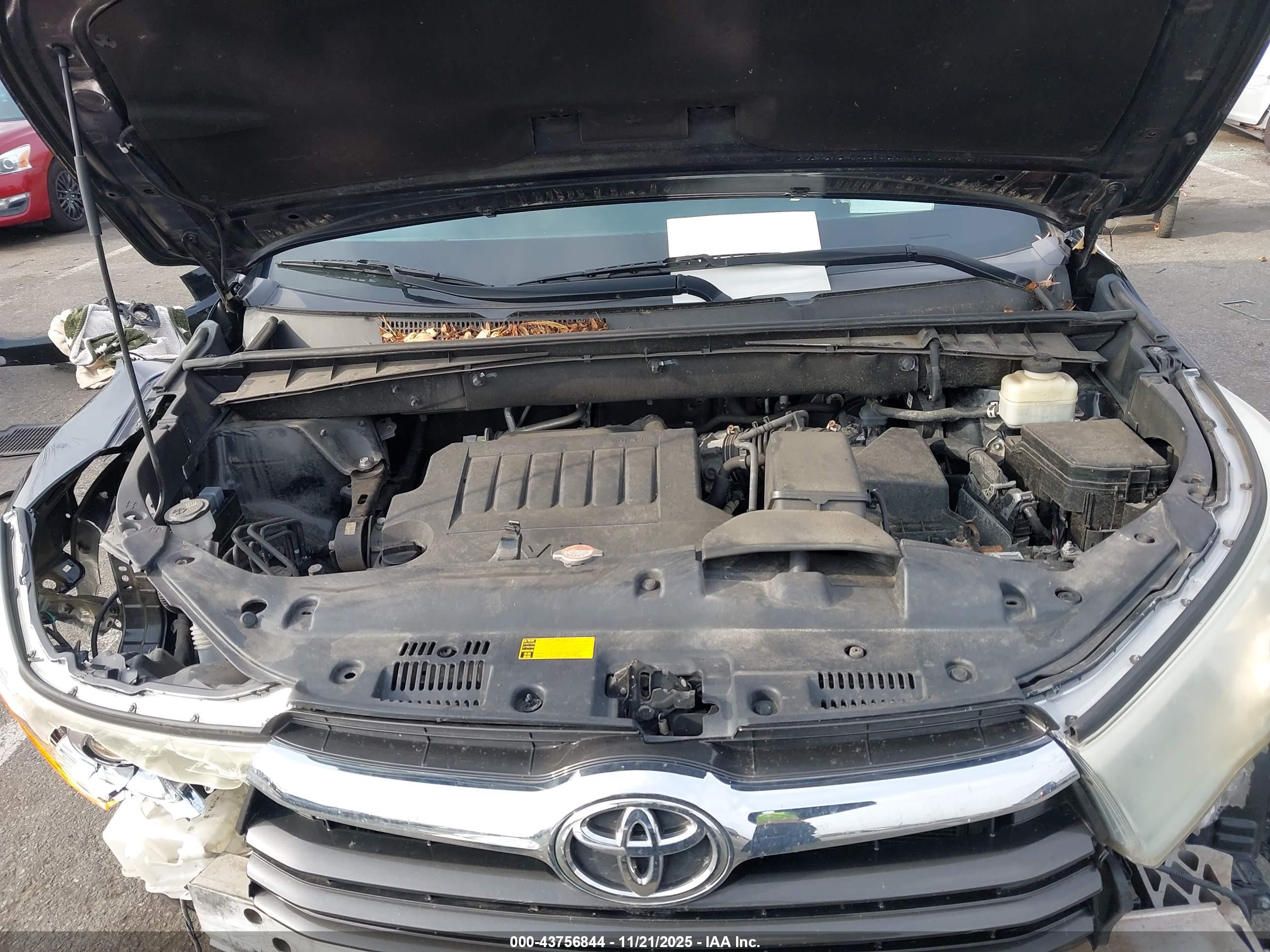 TOYOTA HIGHLANDER image 10