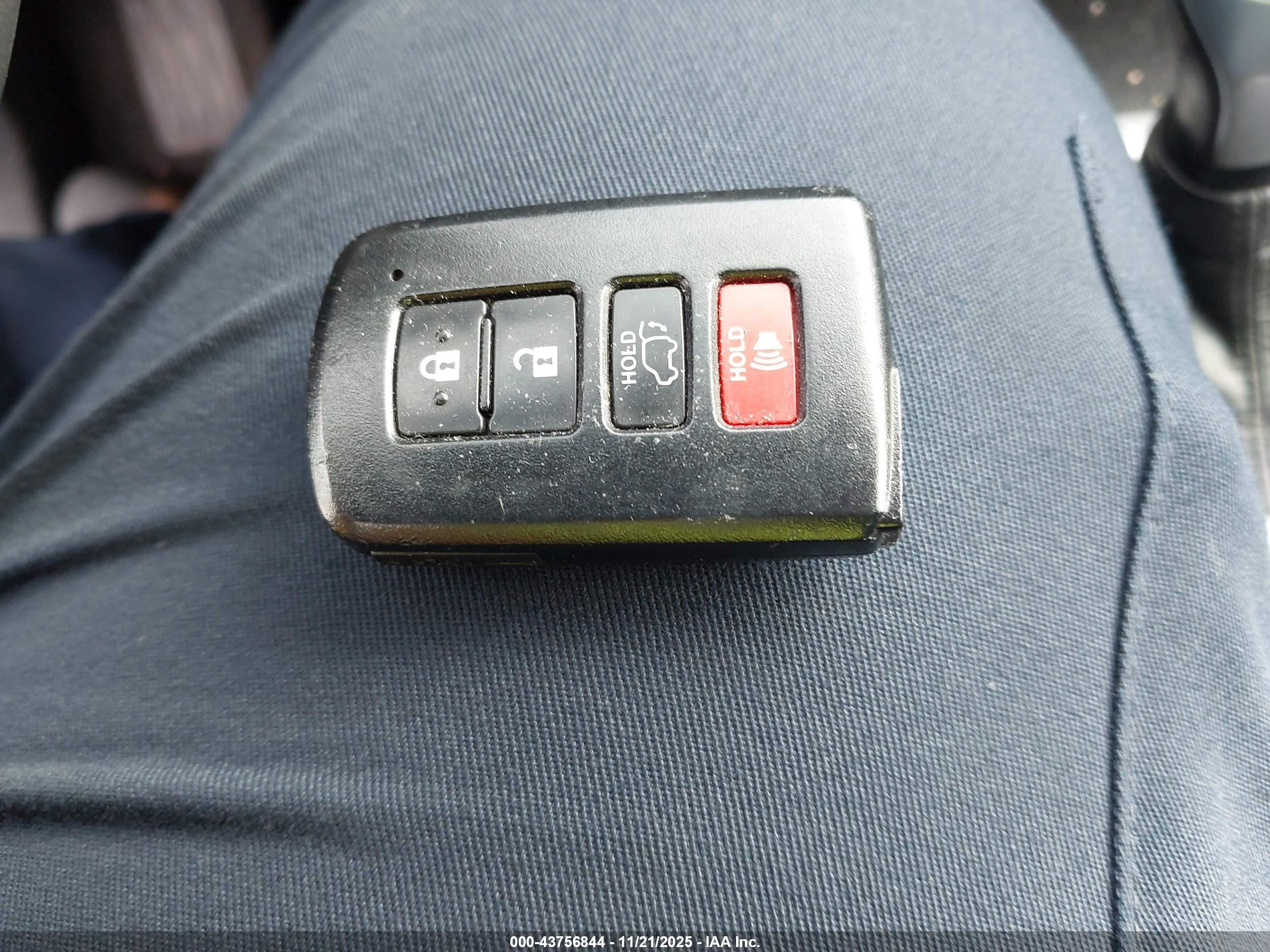 TOYOTA HIGHLANDER image 11