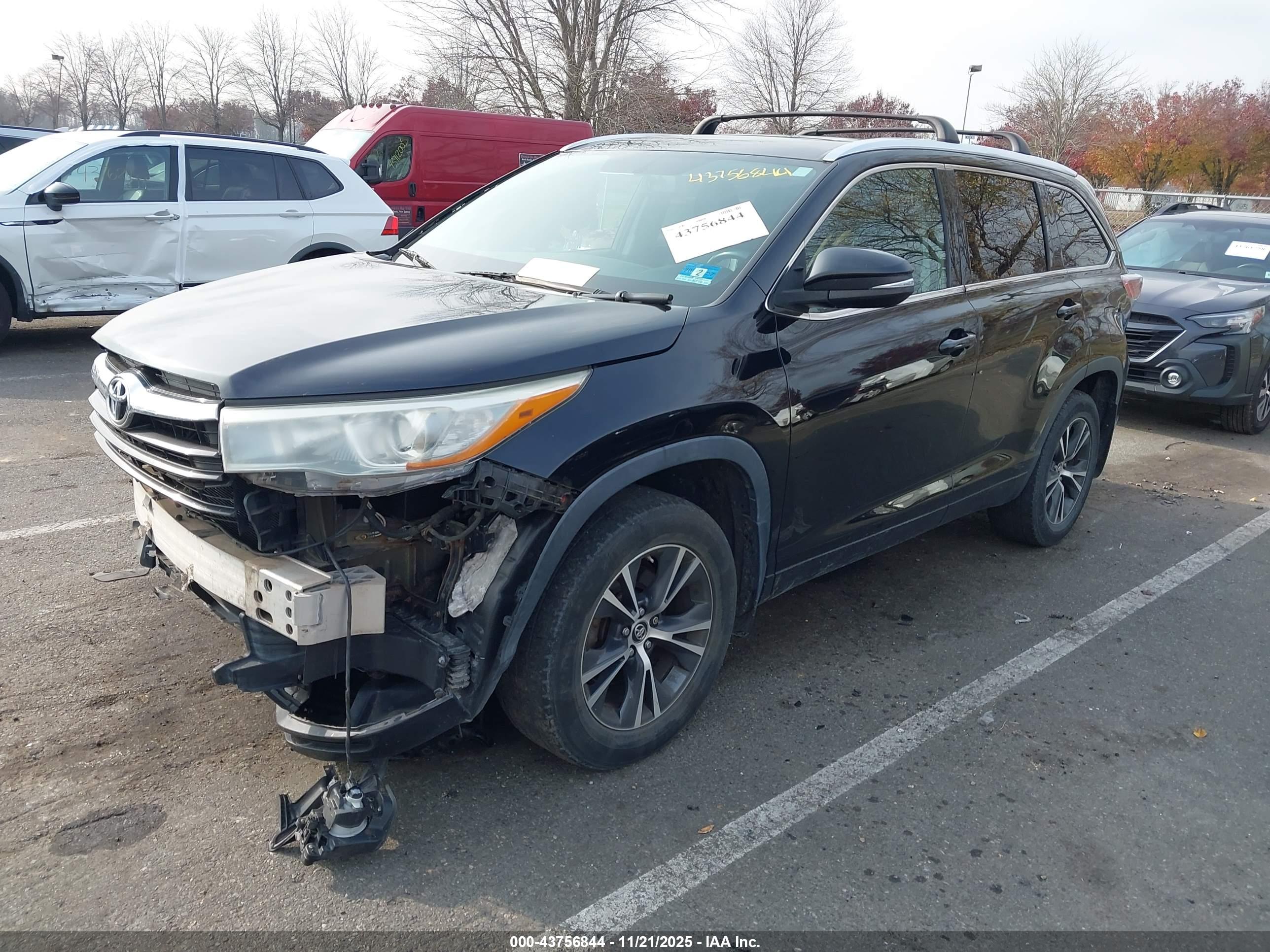 TOYOTA HIGHLANDER image 2