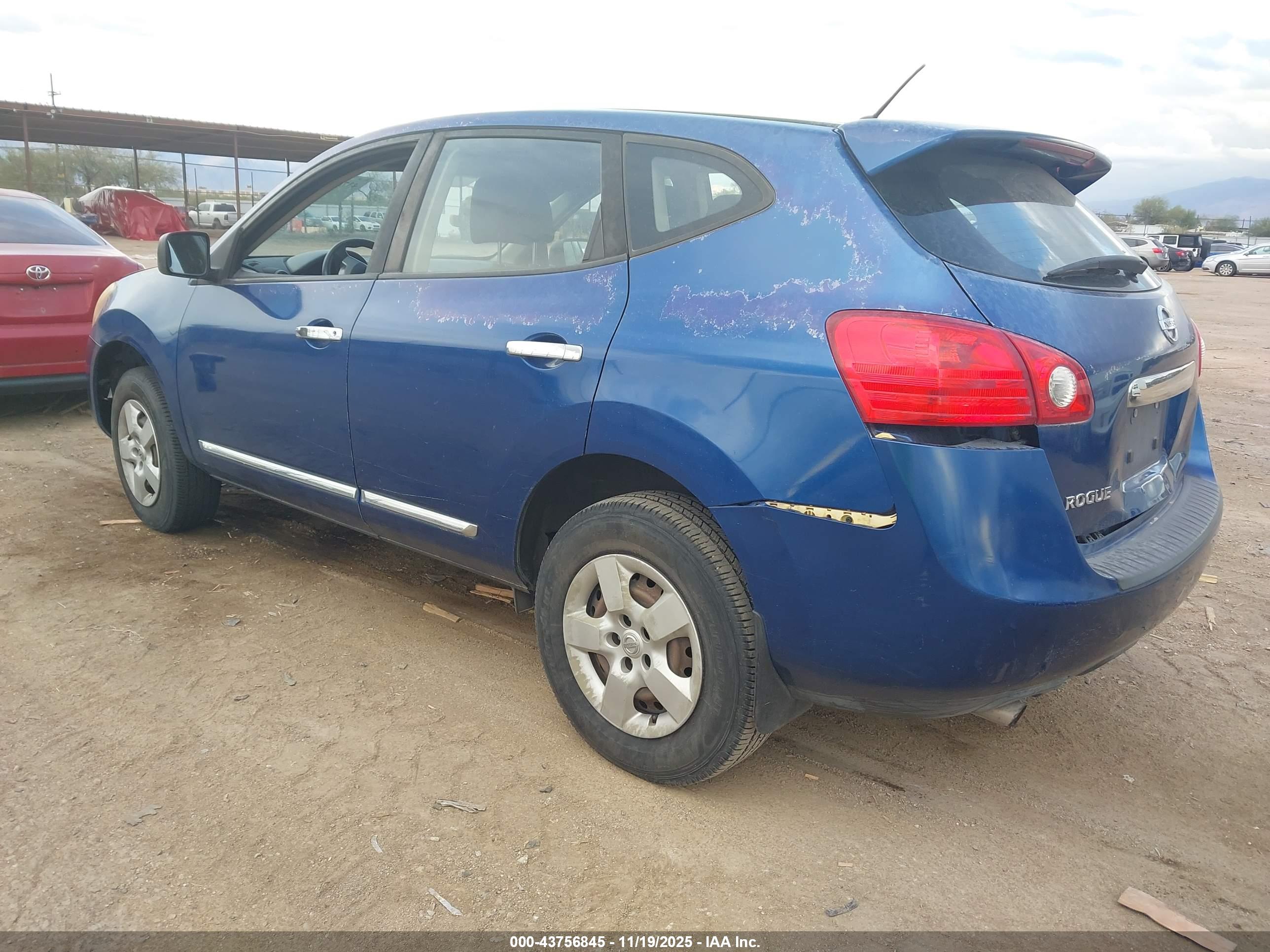 NISSAN ROGUE image 3