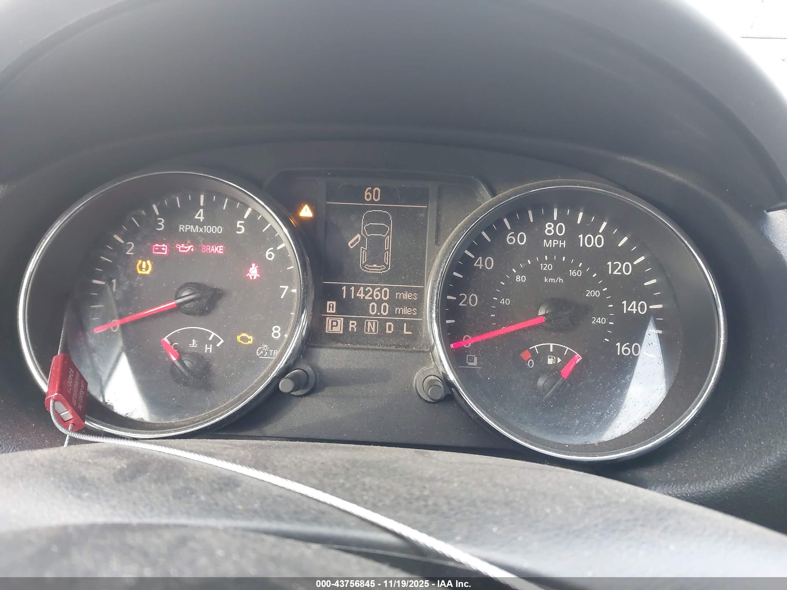 NISSAN ROGUE image 7