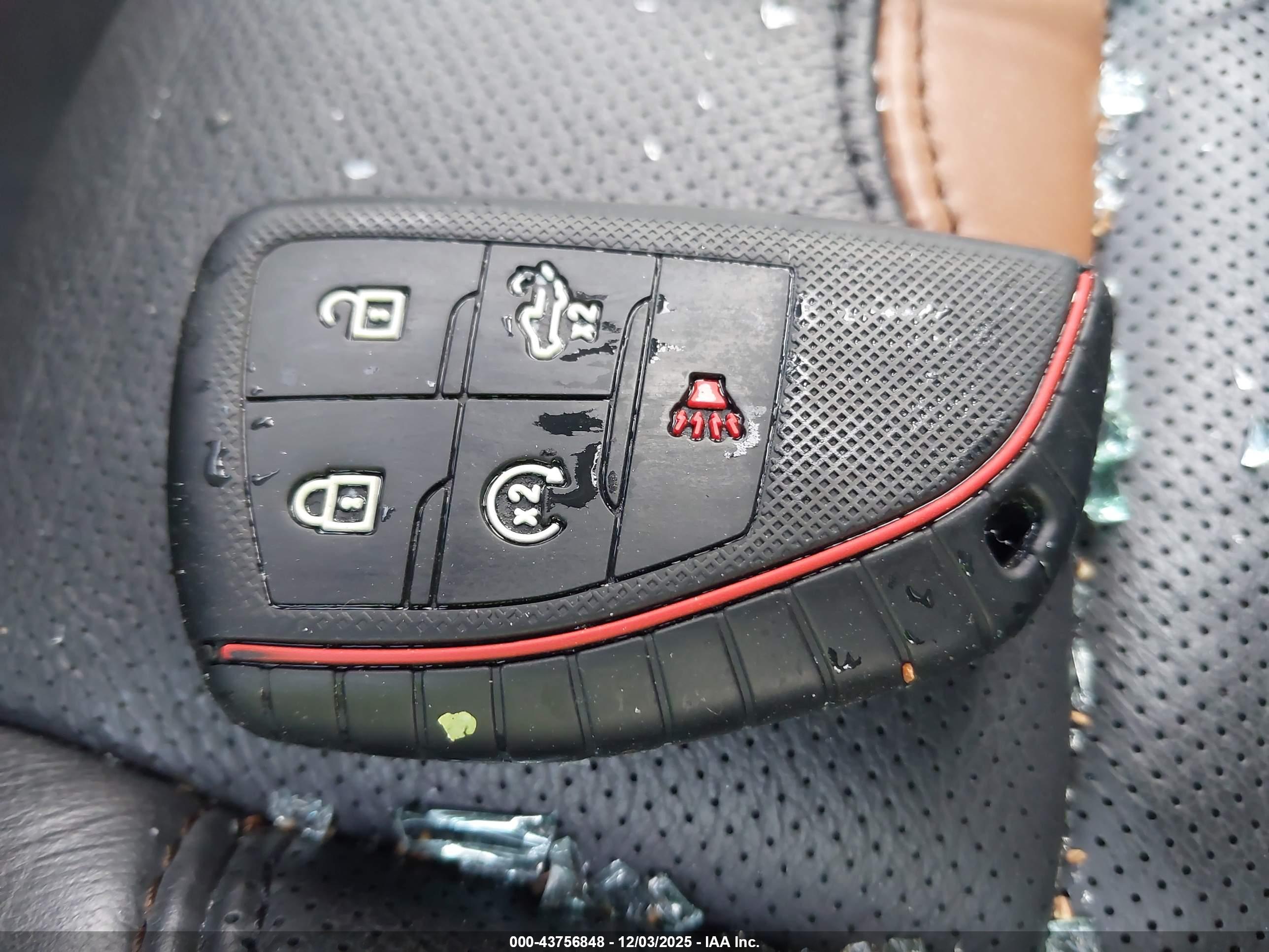 GMC SIERRA image 11