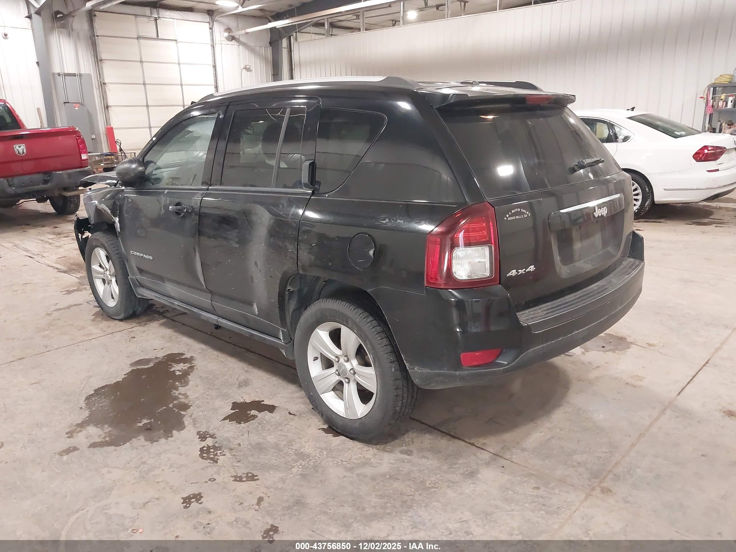 JEEP COMPASS image 3