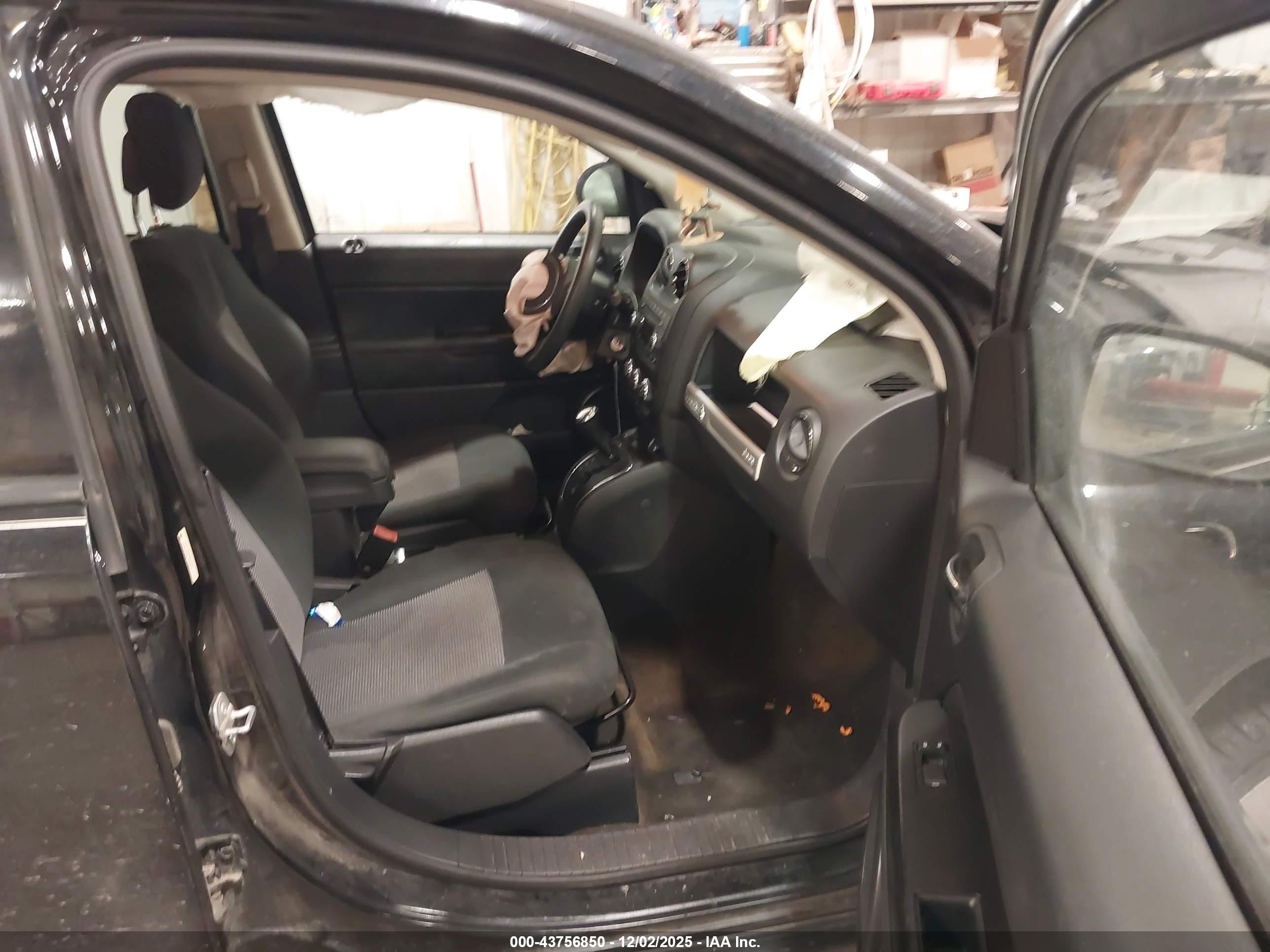 JEEP COMPASS image 5