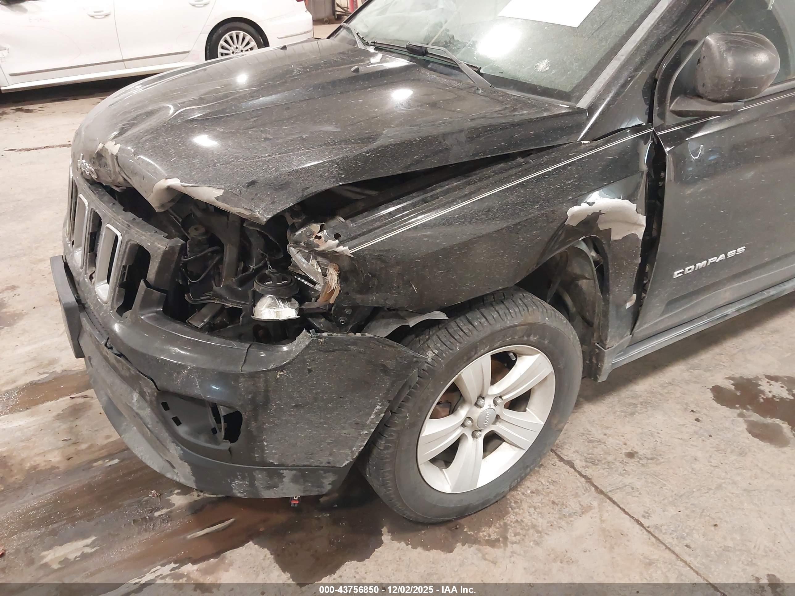 JEEP COMPASS image 6