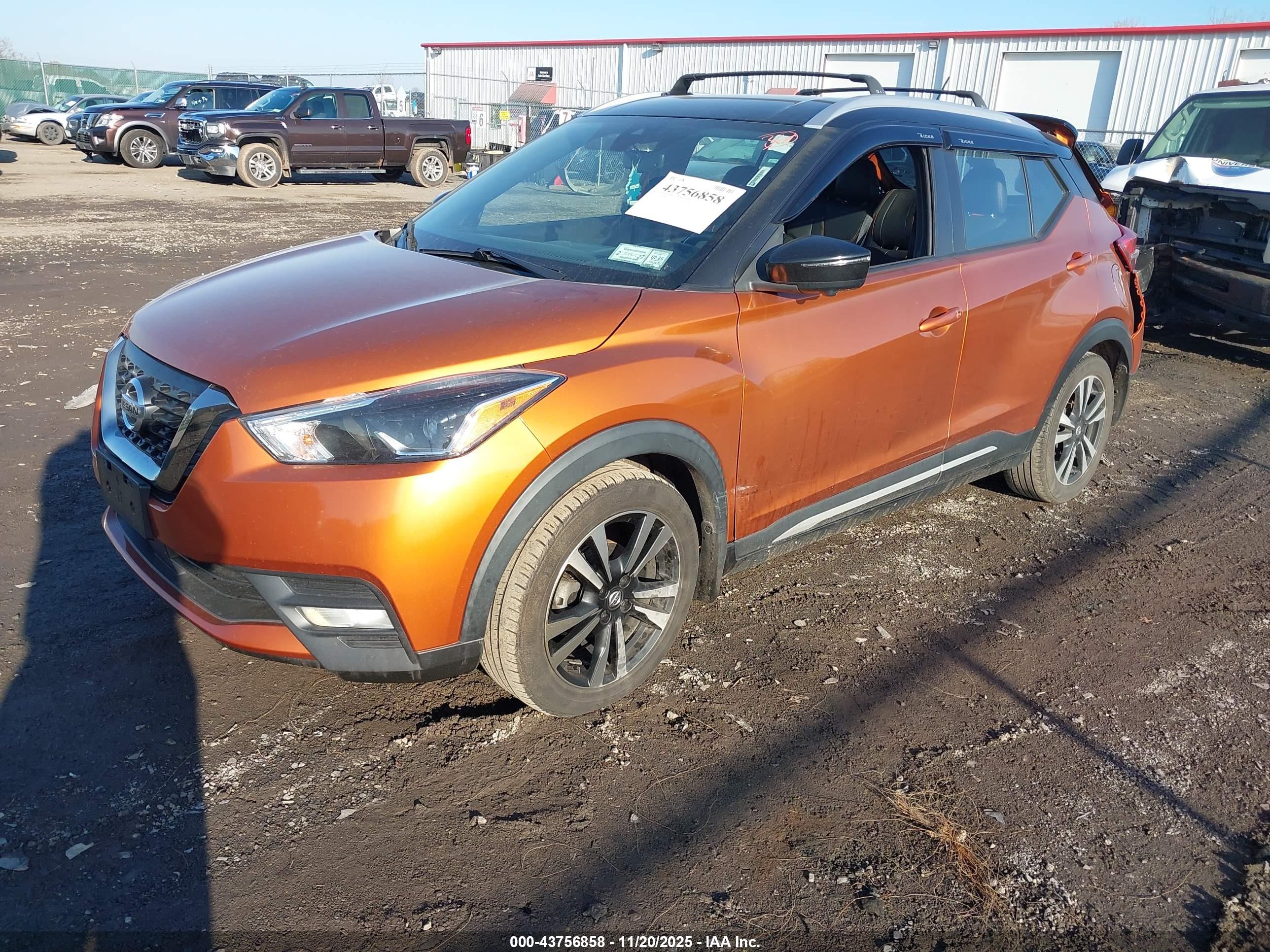 NISSAN KICKS image 2