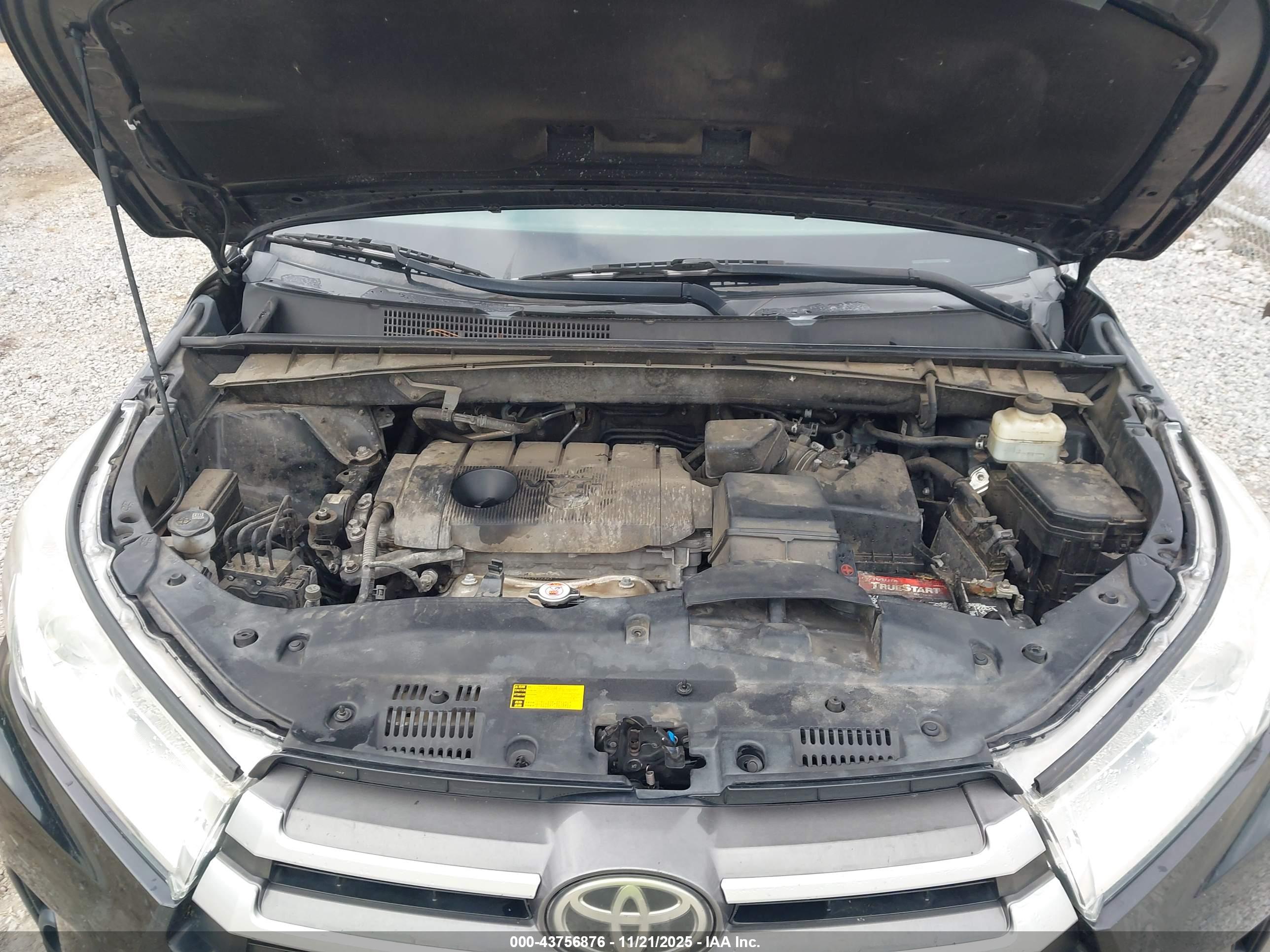 TOYOTA HIGHLANDER image 10