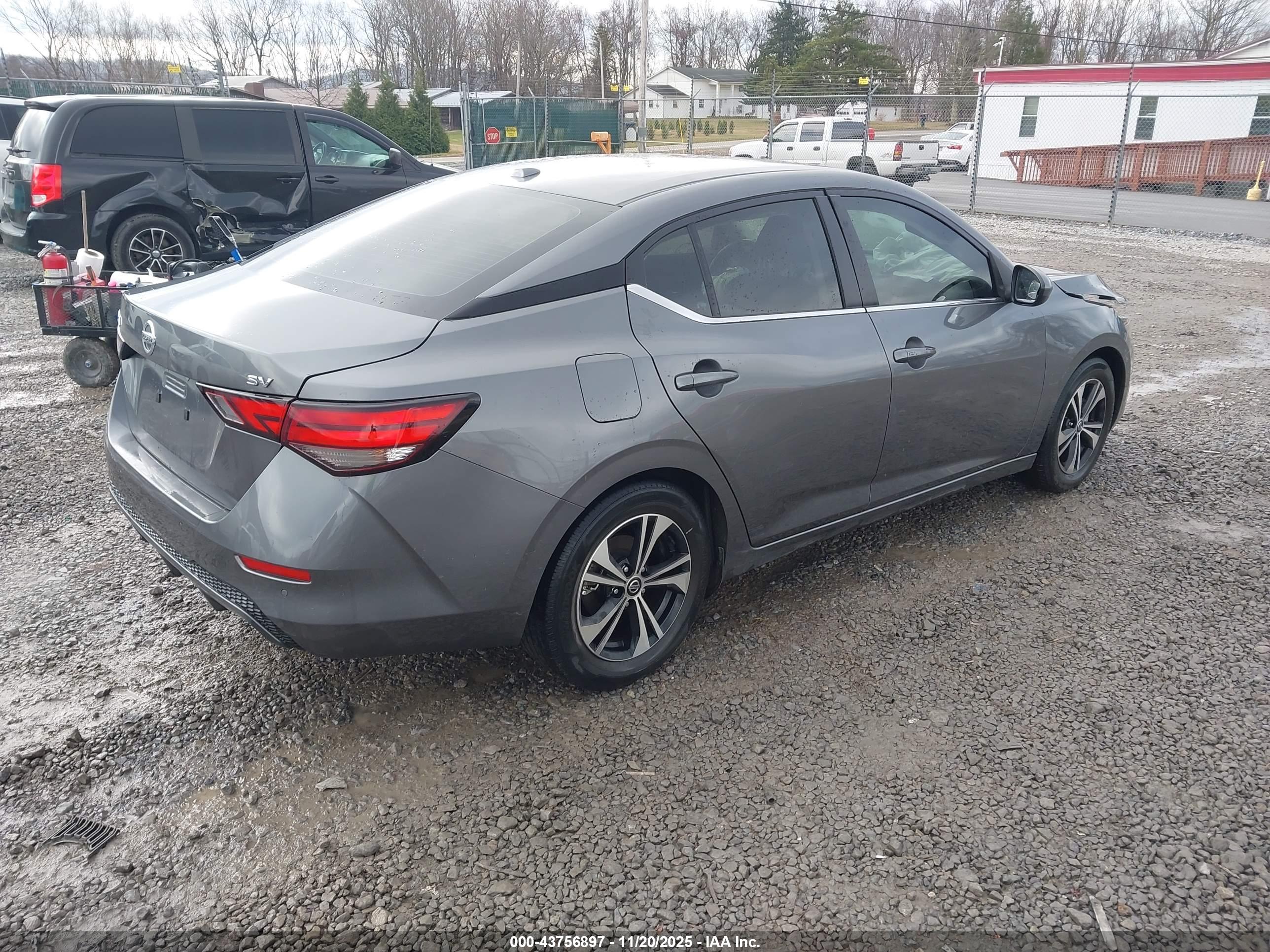 NISSAN SENTRA image 4