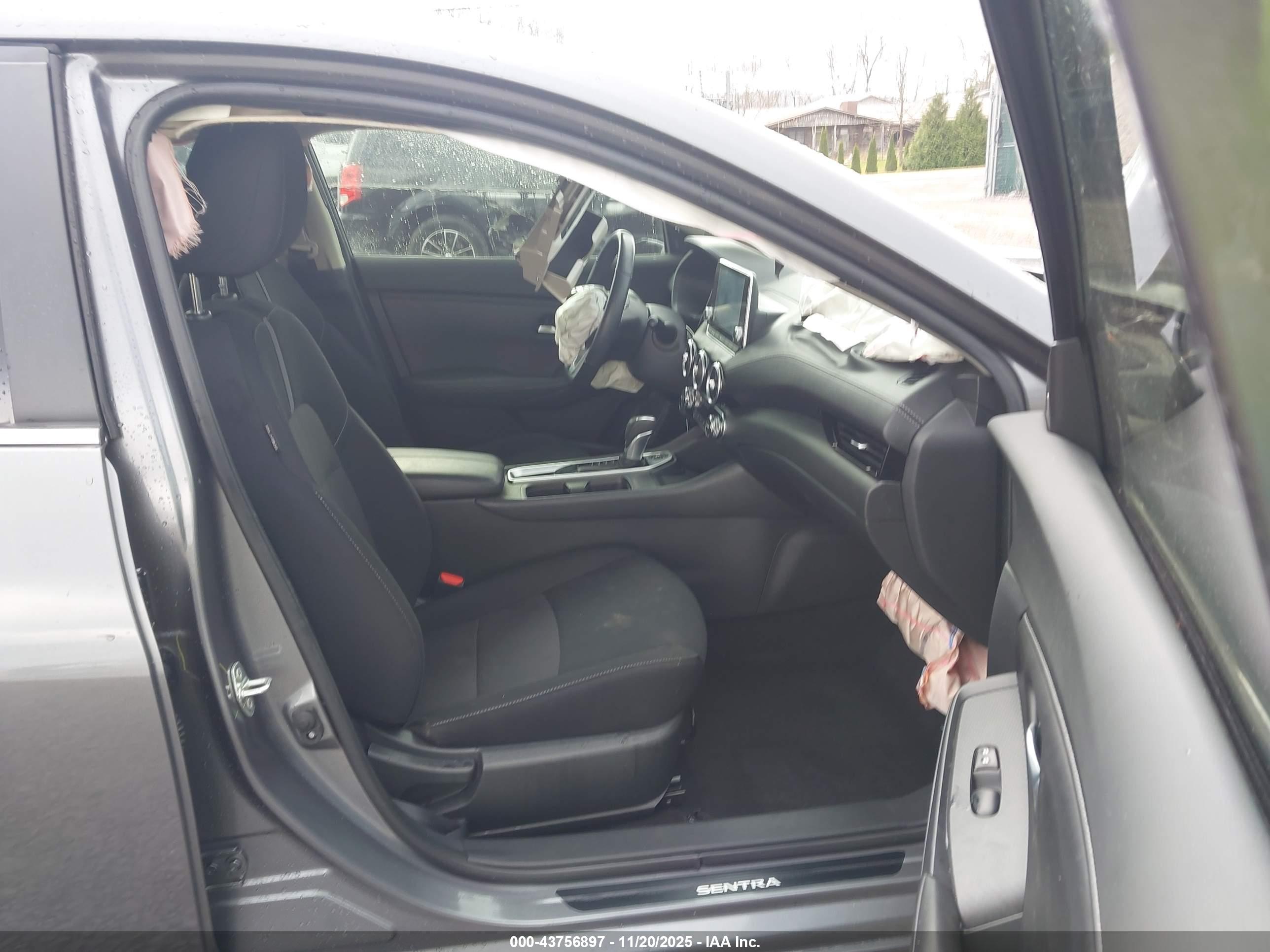NISSAN SENTRA image 5