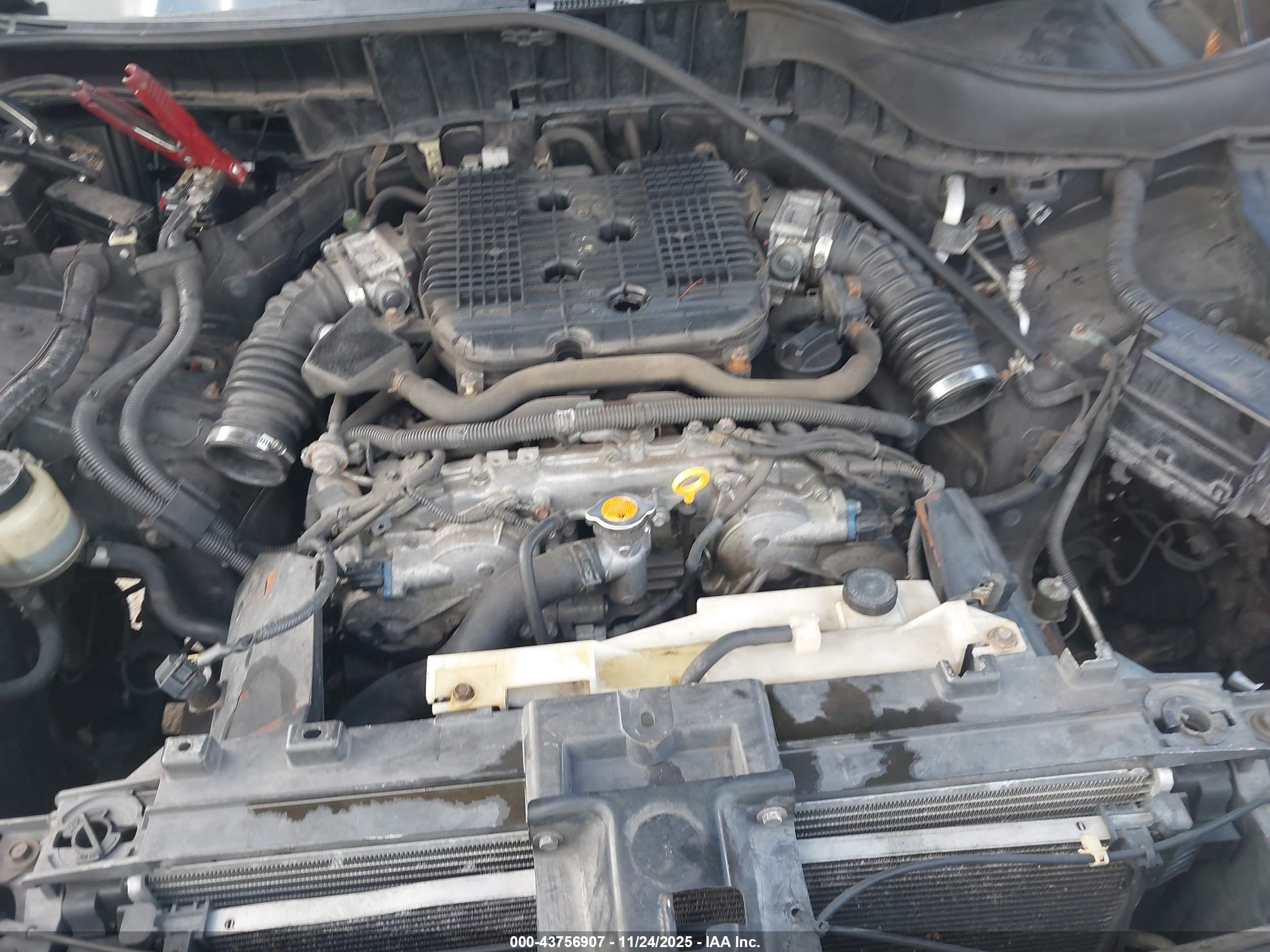 INFINITI FX35 image 10