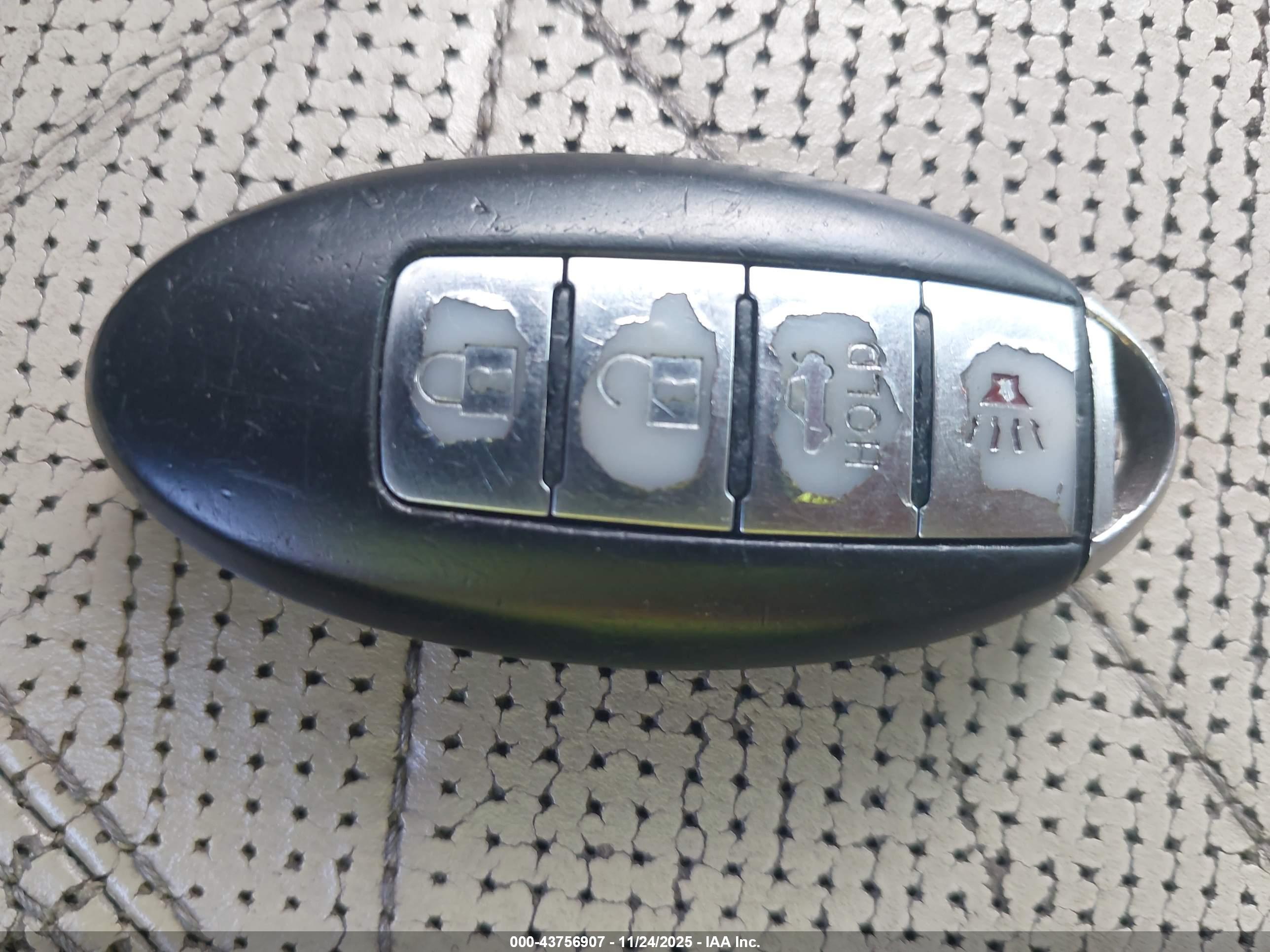INFINITI FX35 image 11