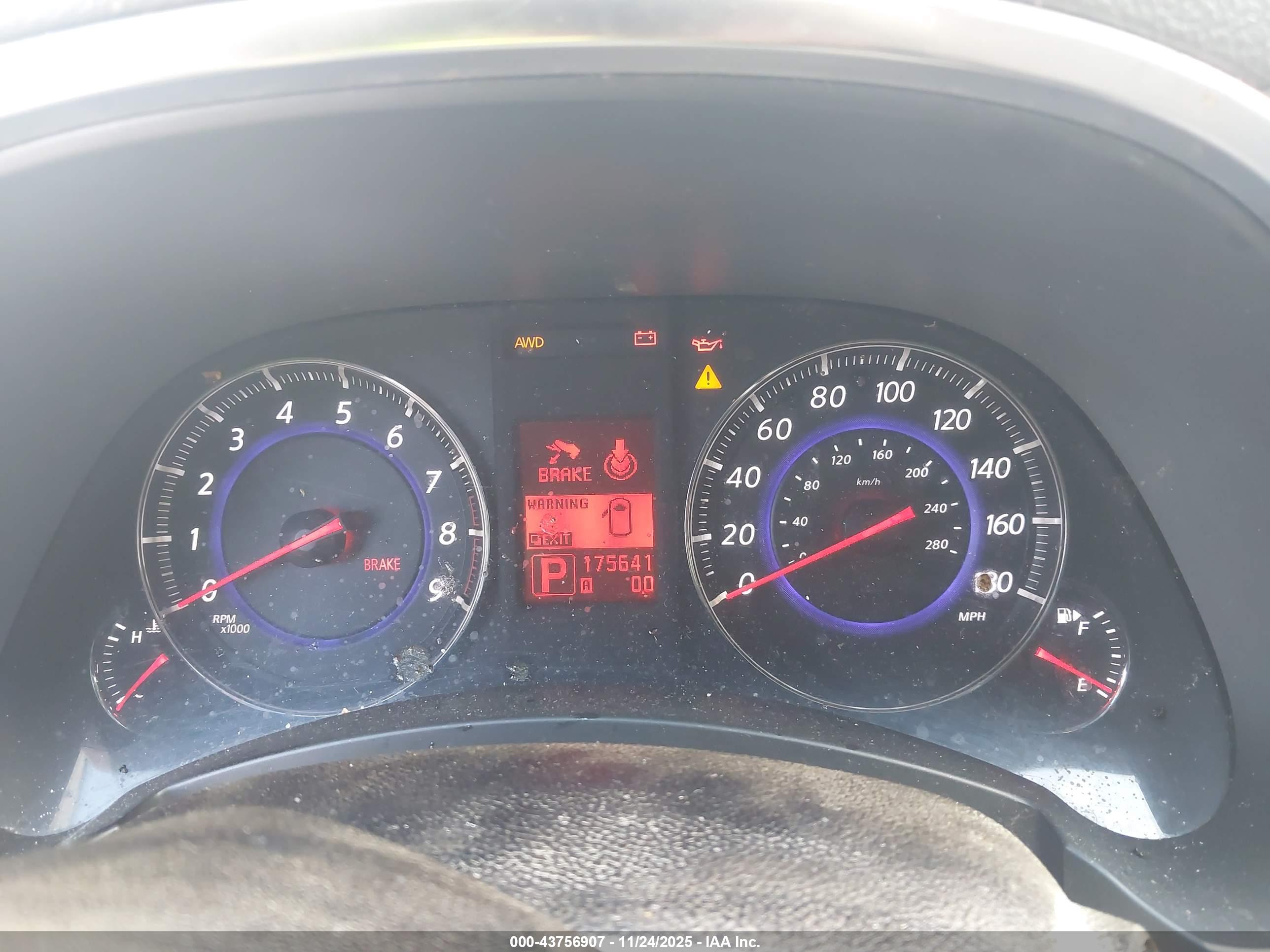 INFINITI FX35 image 7