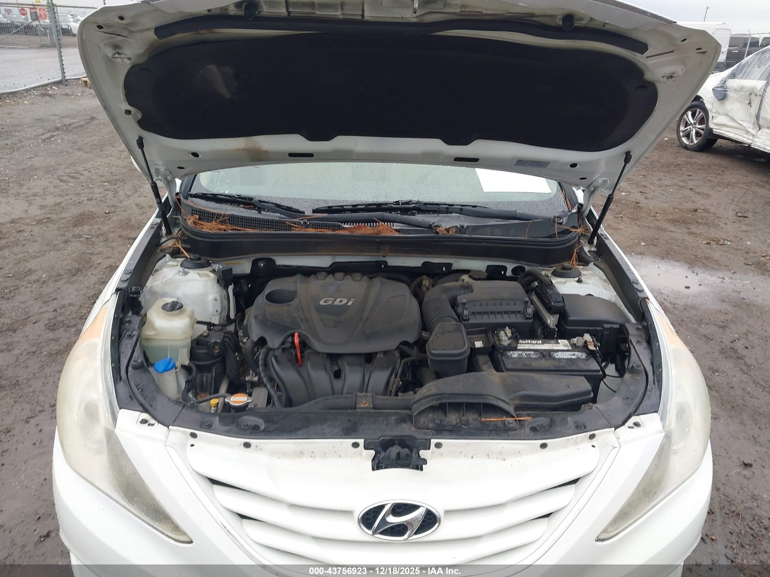 HYUNDAI SONATA image 10