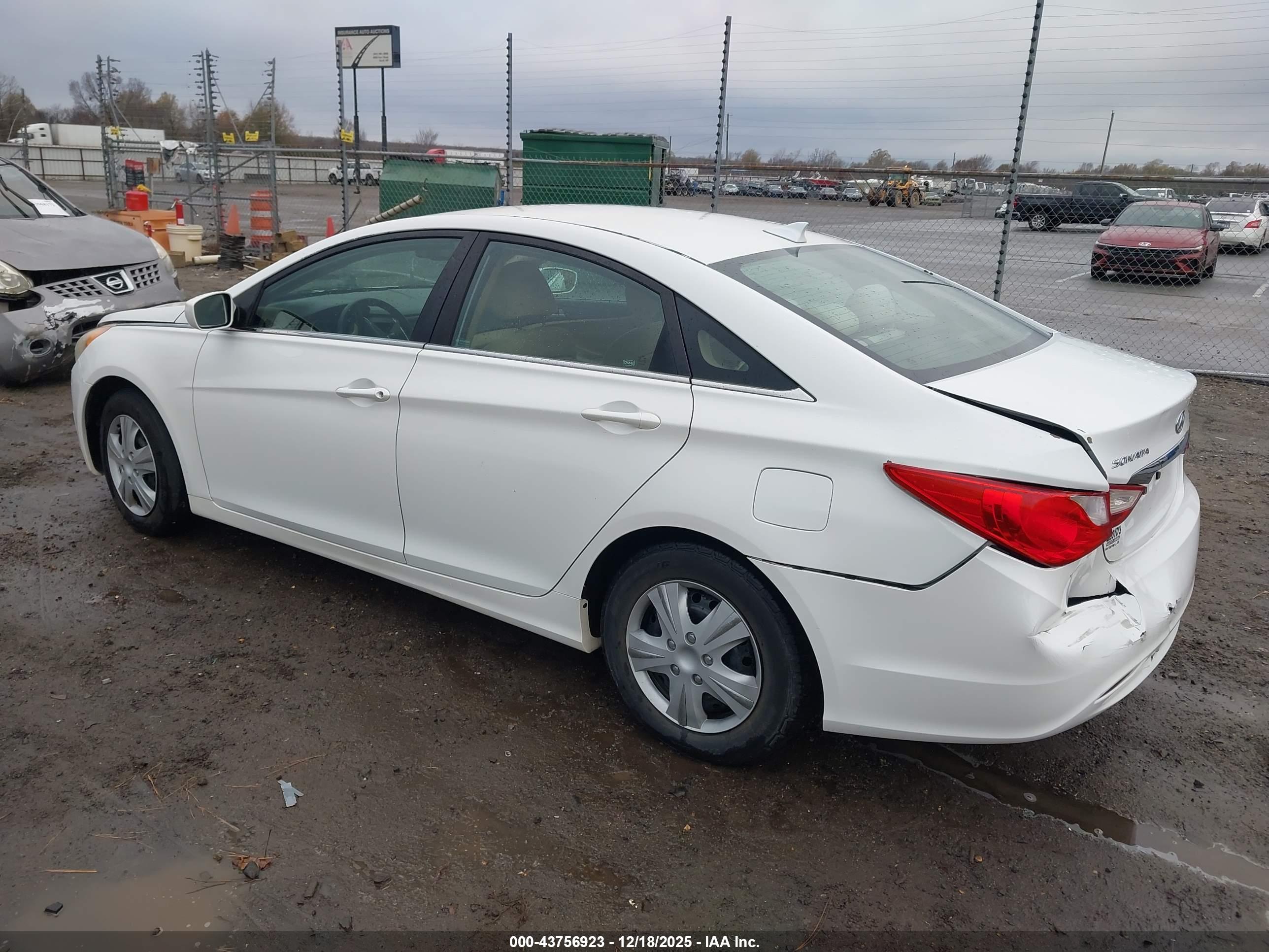 HYUNDAI SONATA image 3