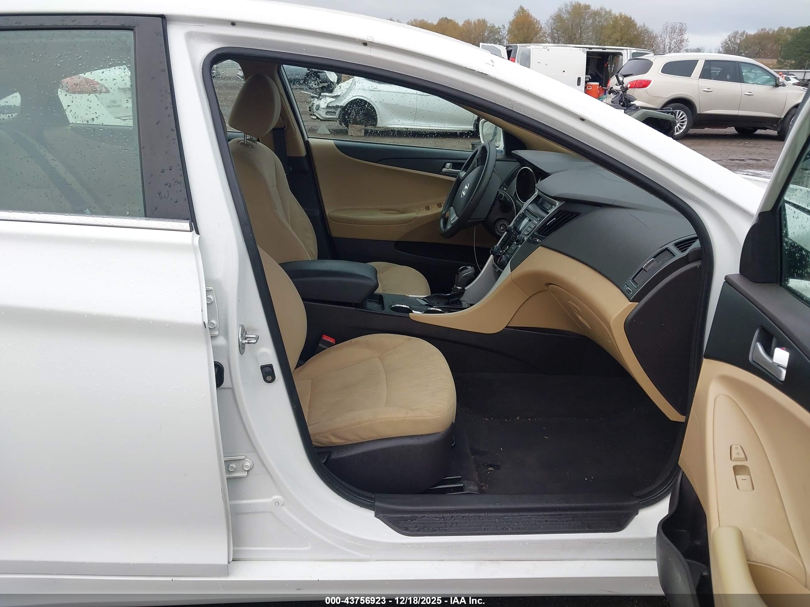 HYUNDAI SONATA image 5
