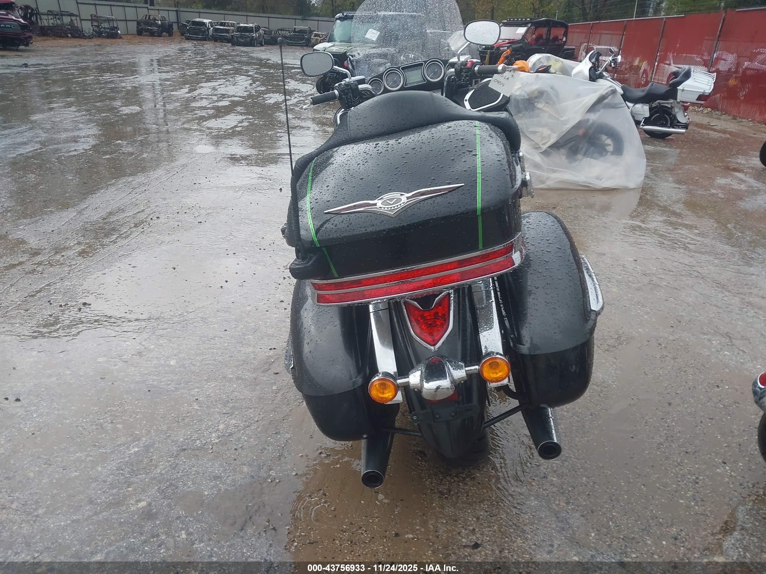 KAWASAKI VN1700 image 6