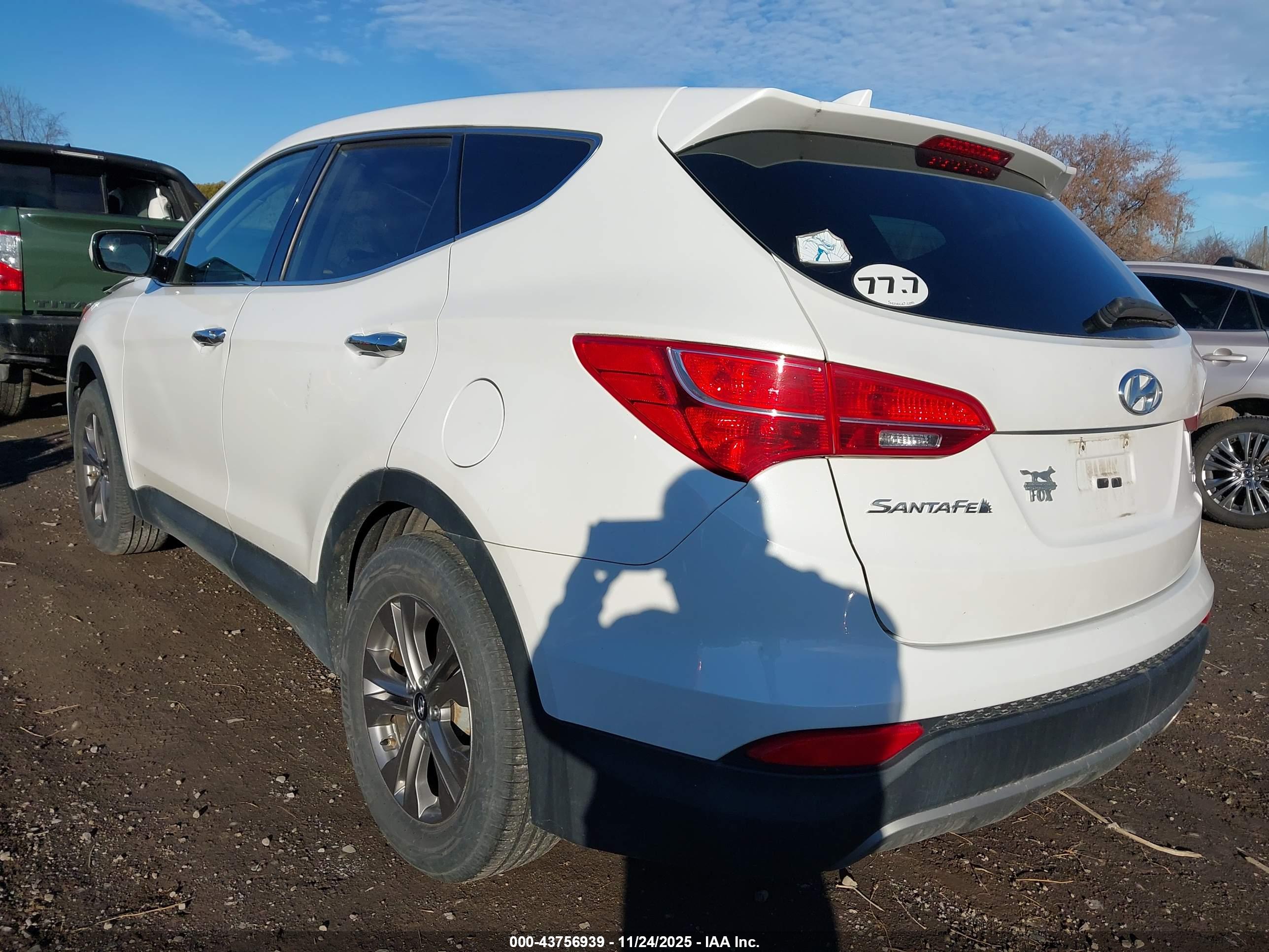 HYUNDAI SANTA image 3
