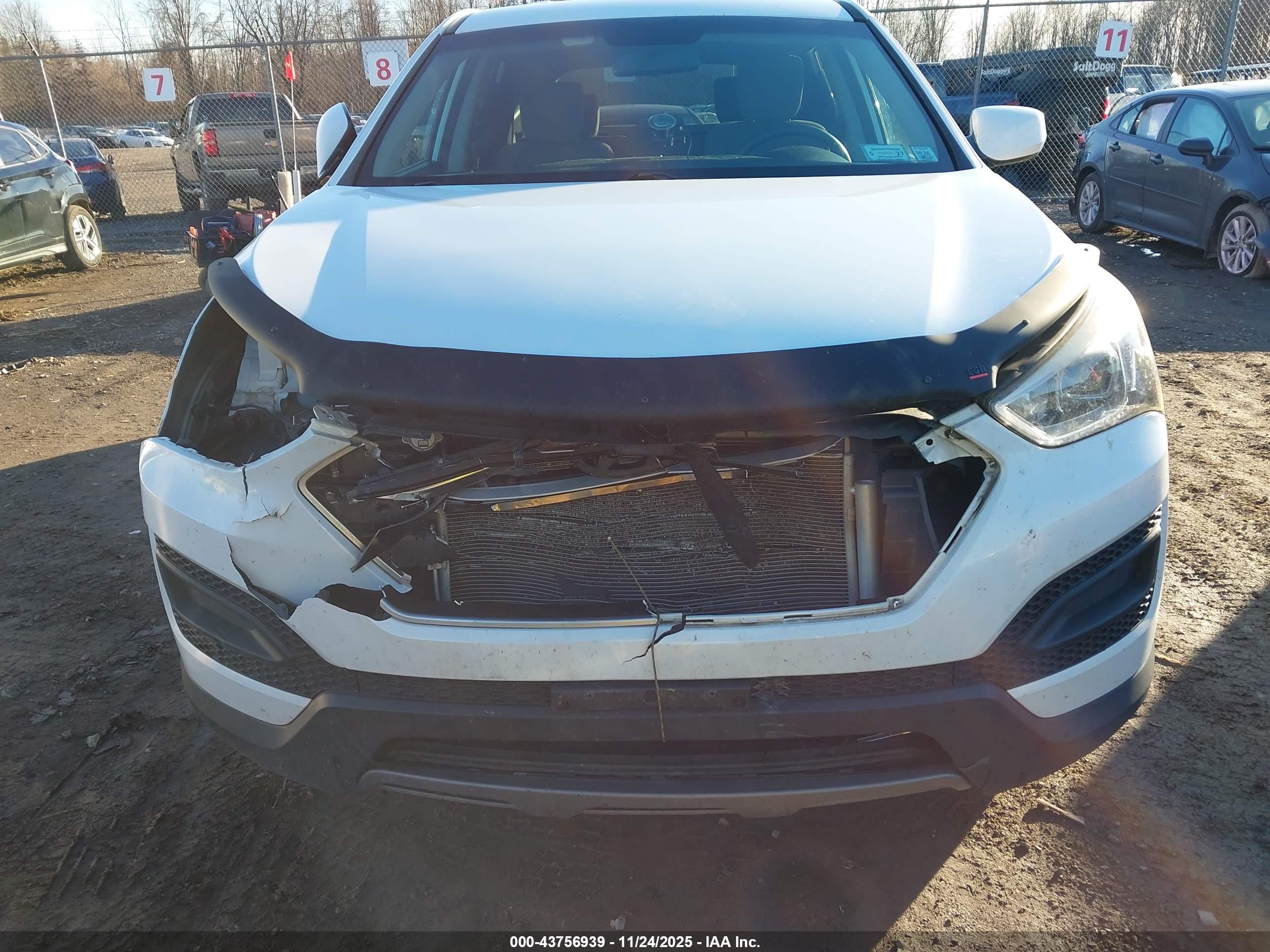 HYUNDAI SANTA image 6