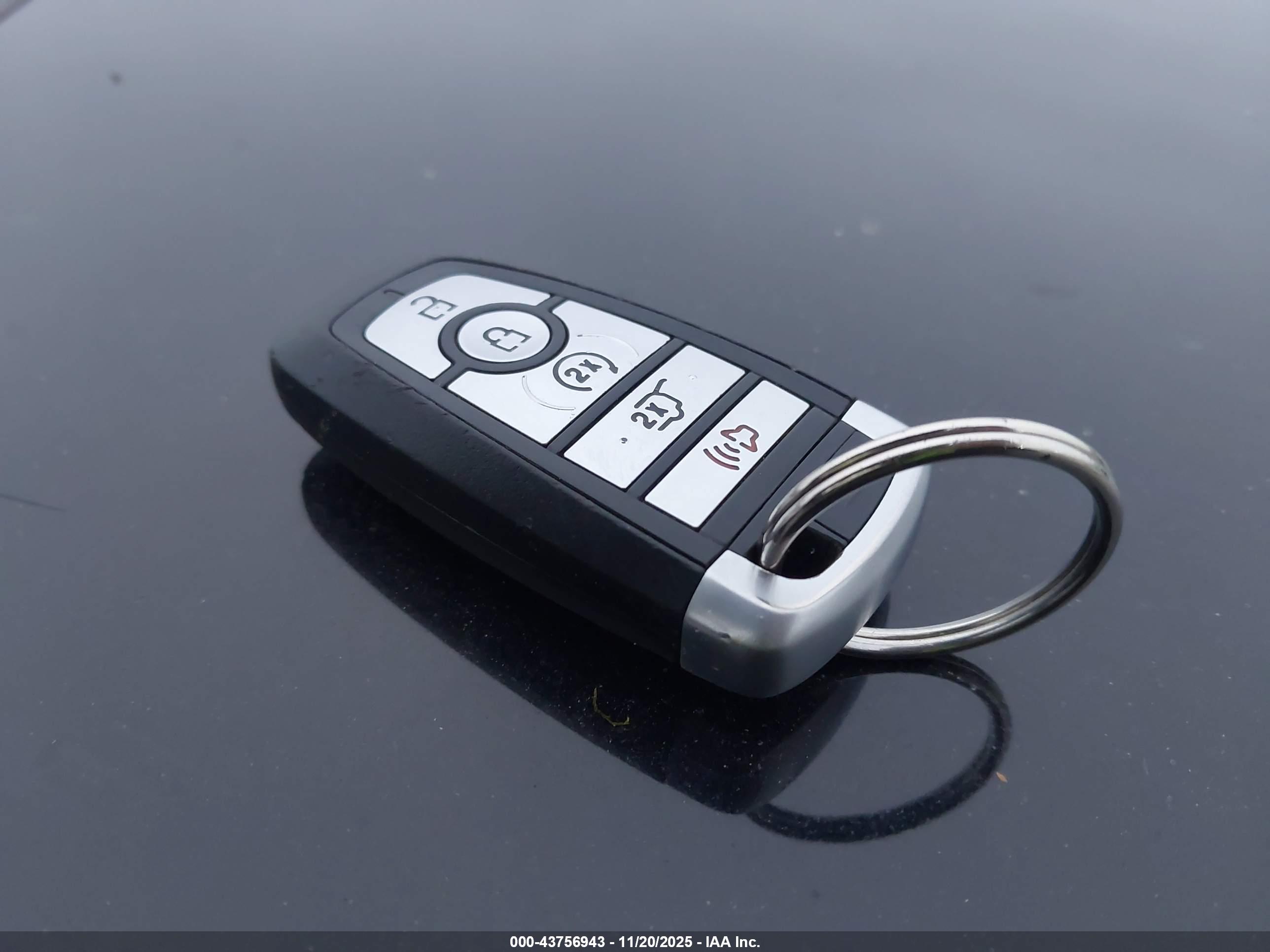 FORD FUSION image 11
