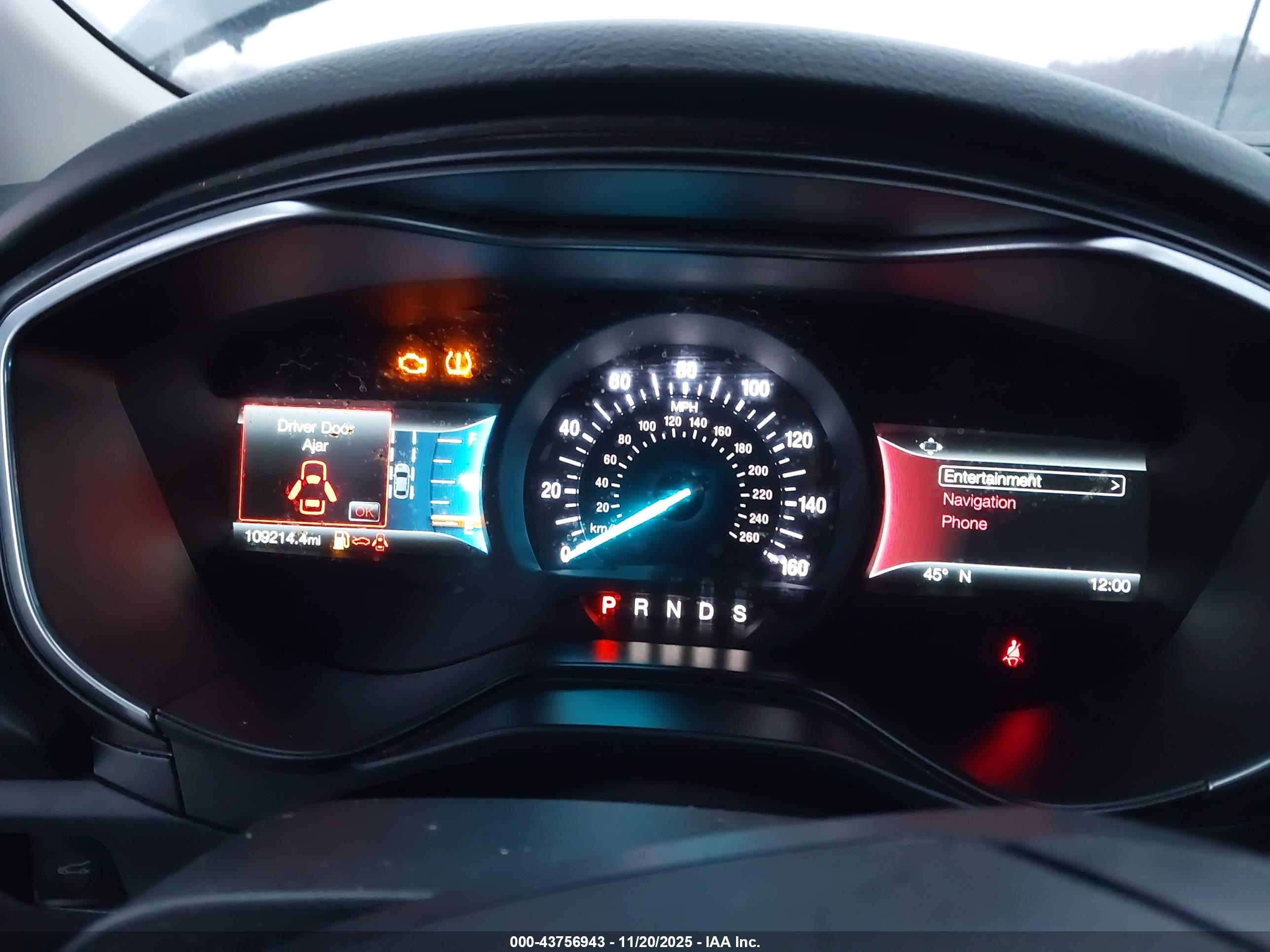 FORD FUSION image 7