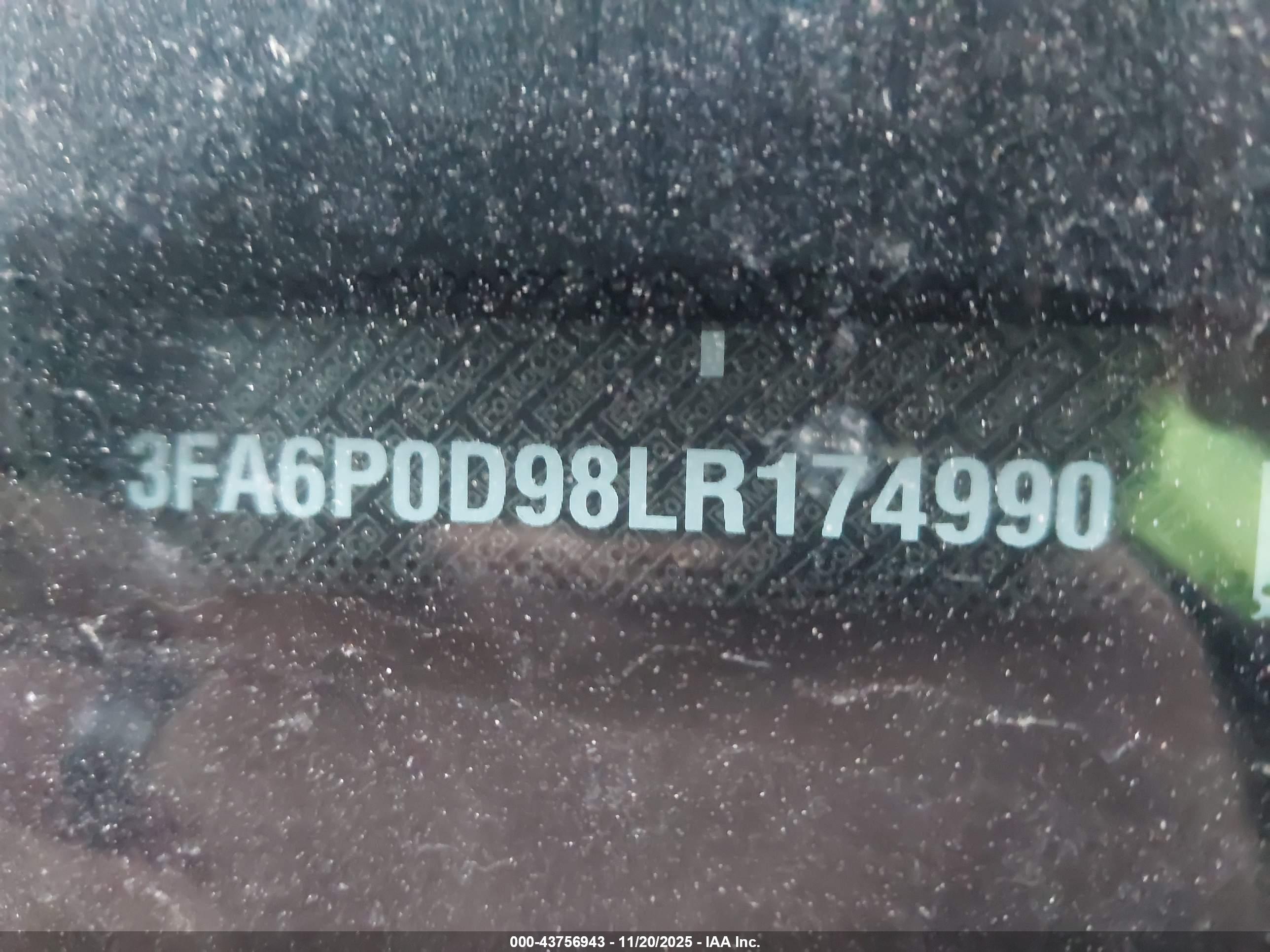 FORD FUSION image 9