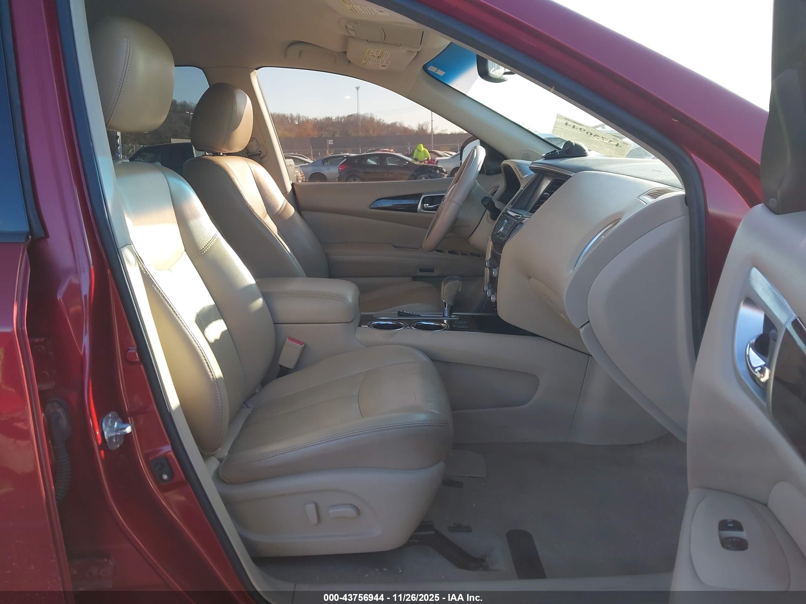 NISSAN PATHFINDER image 5