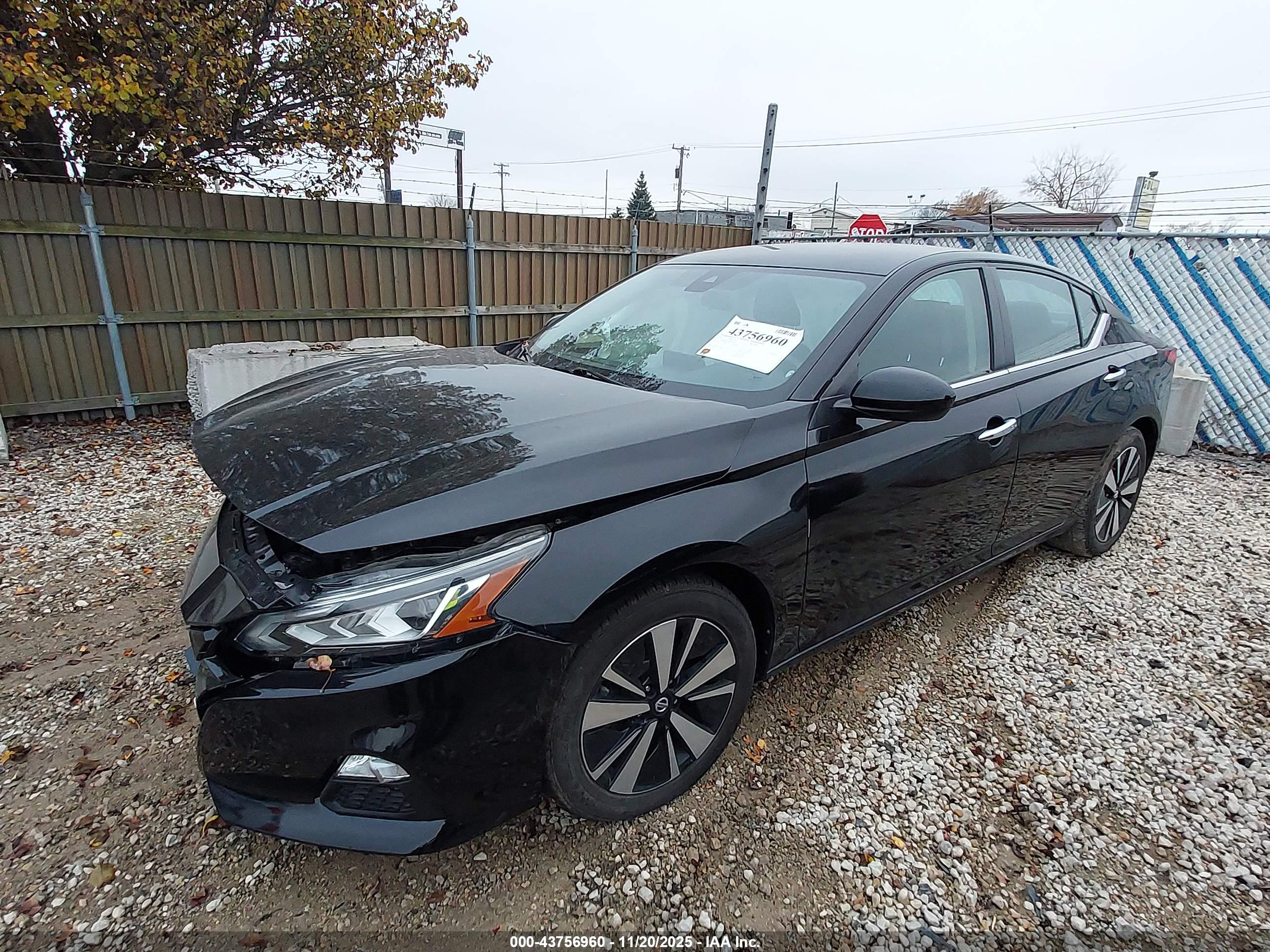 NISSAN ALTIMA image 2