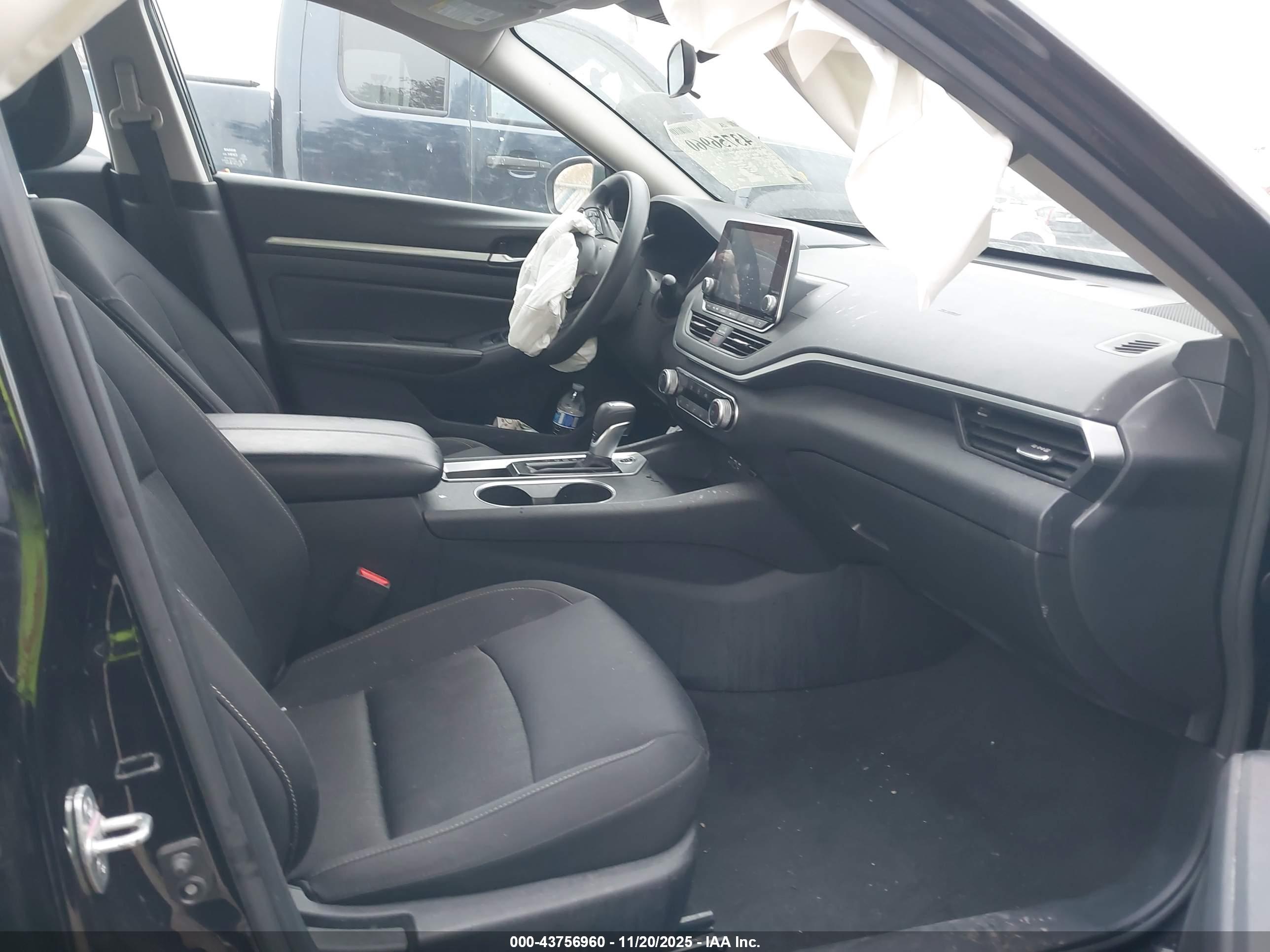 NISSAN ALTIMA image 5