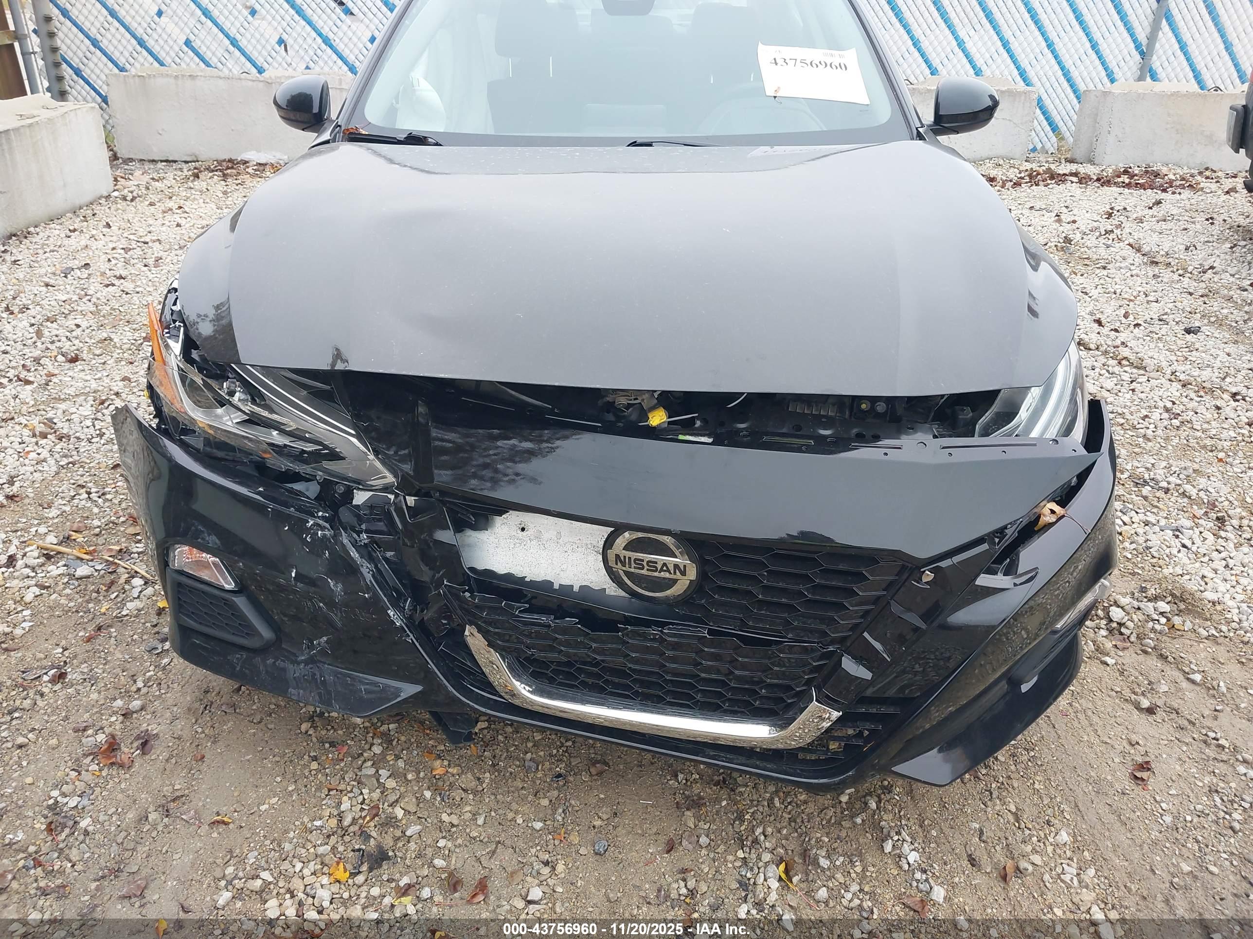 NISSAN ALTIMA image 6