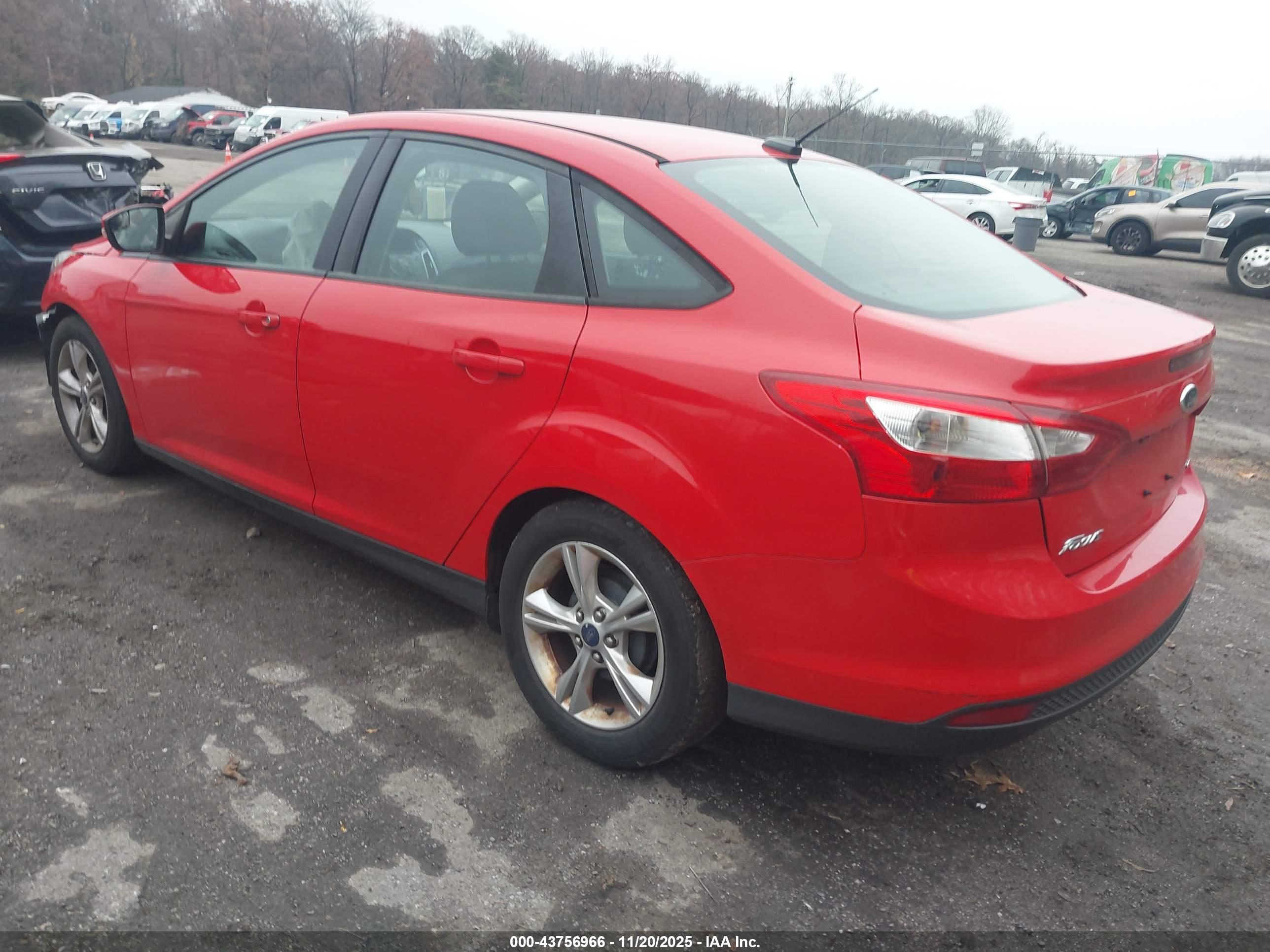 FORD FOCUS image 3