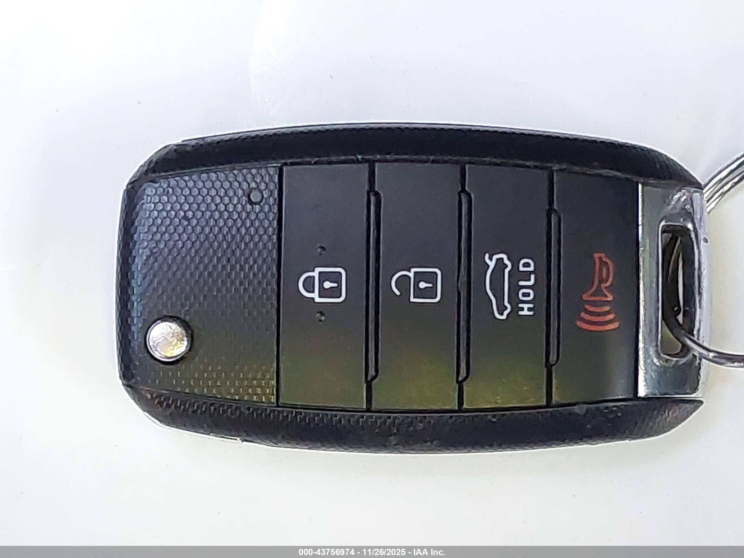 KIA RIO image 11